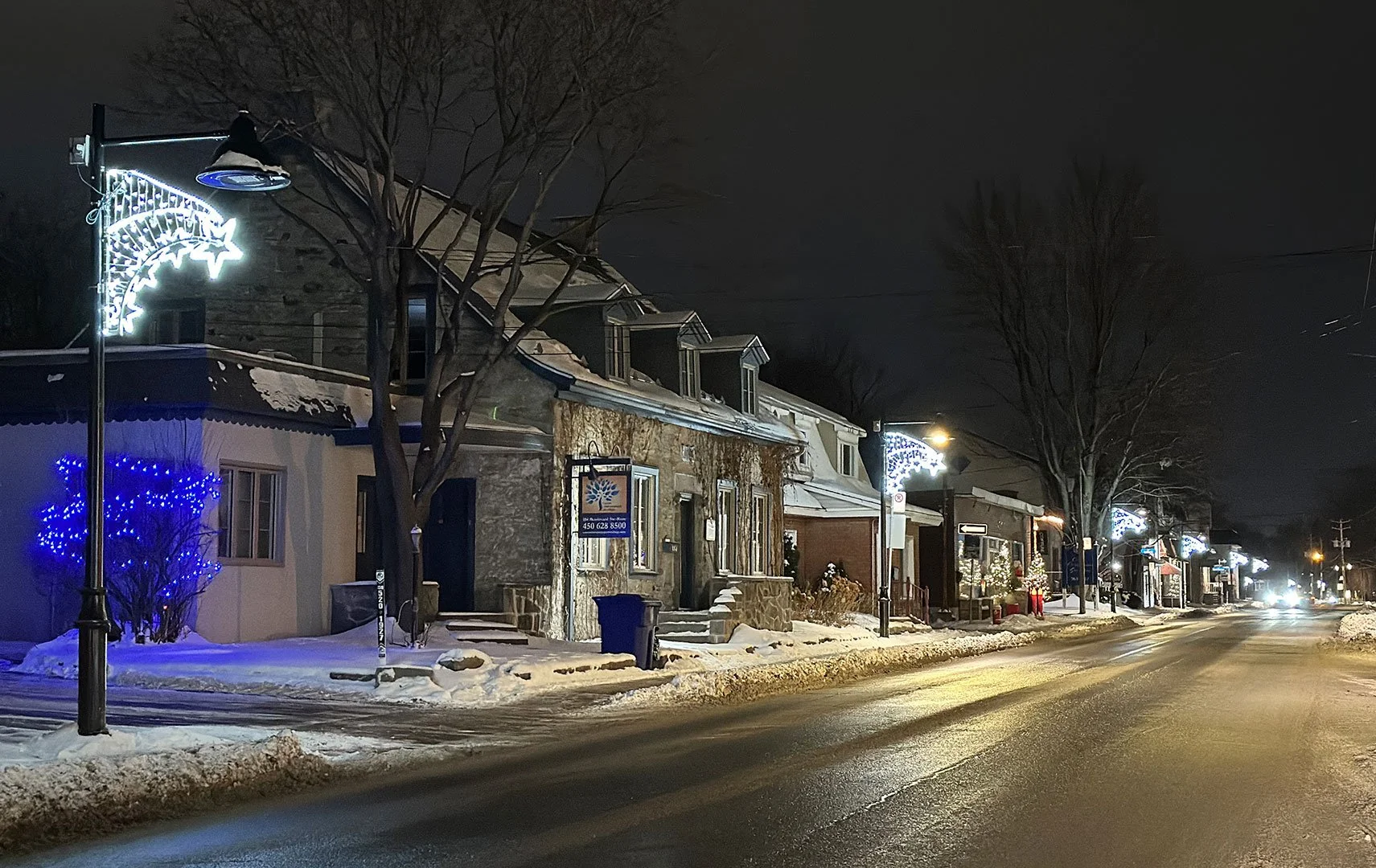 Laval
- Annie Beauvais -