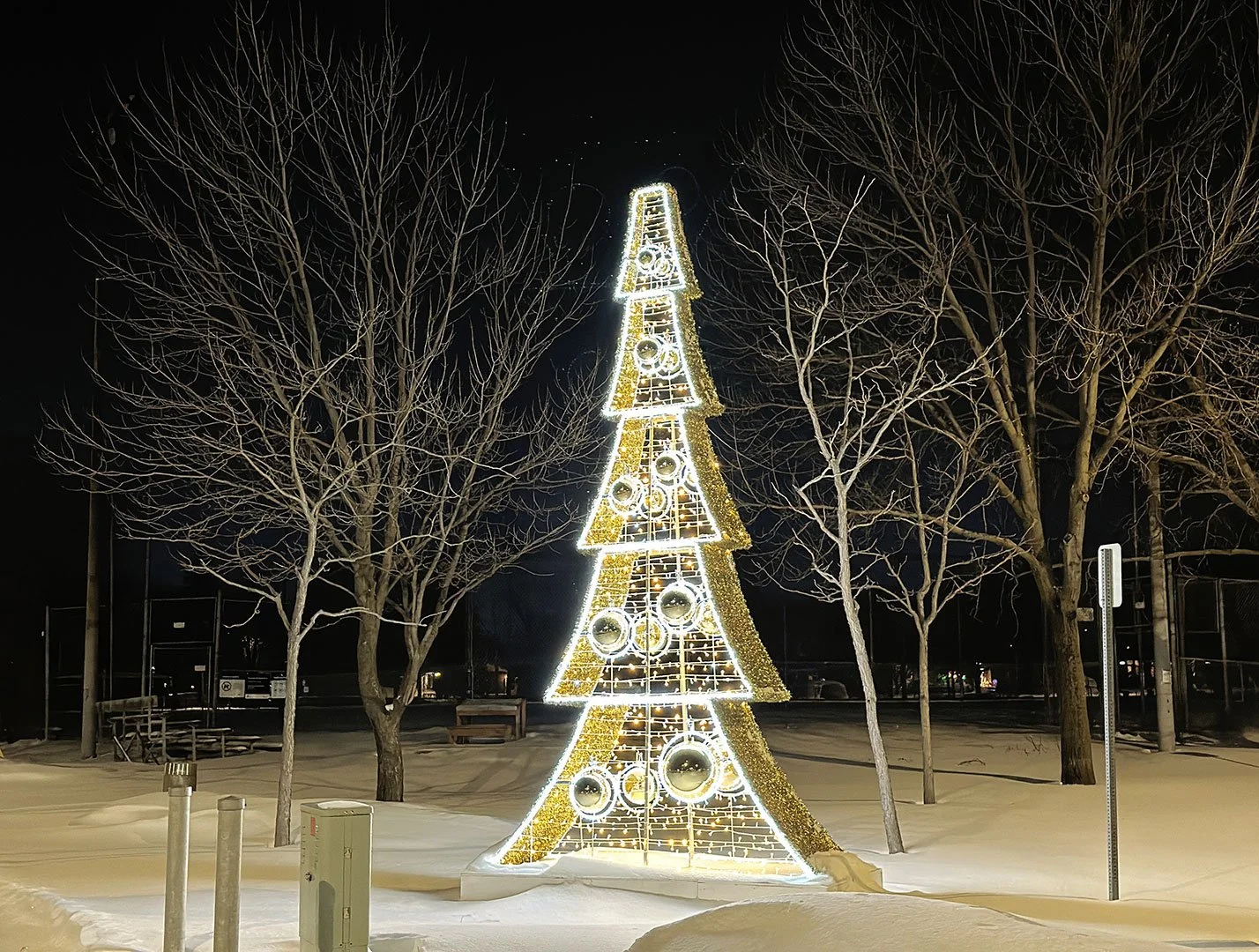 Laval
- Annie Beauvais -