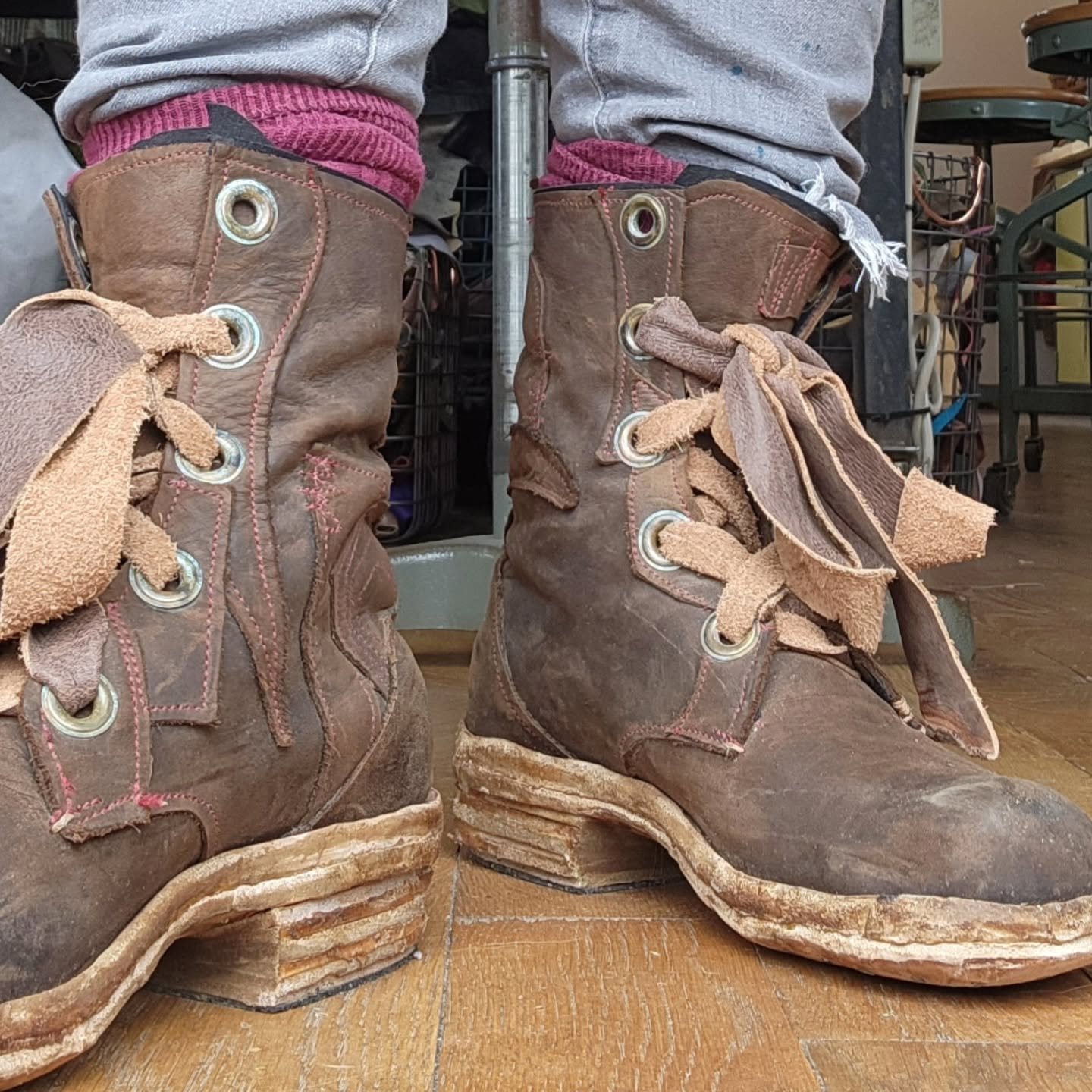 Rough and ready Boots handmade at Colorado Shoe School. These took about 7 days to make due to the water distressed soles needing to dry for a couple of days!

#coloradoshoeschool #makeyourownshoes #shoemakingworkshop #thingstodoinfortcollins