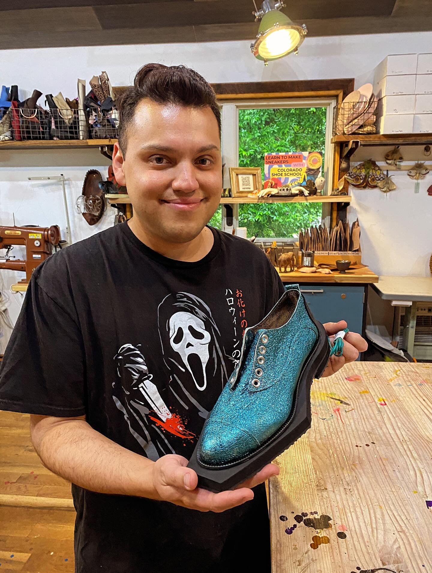 We just wrapped up a five day class. Carlos is an inspirational shoe maker. Check out some of his other work @syrenlabs.