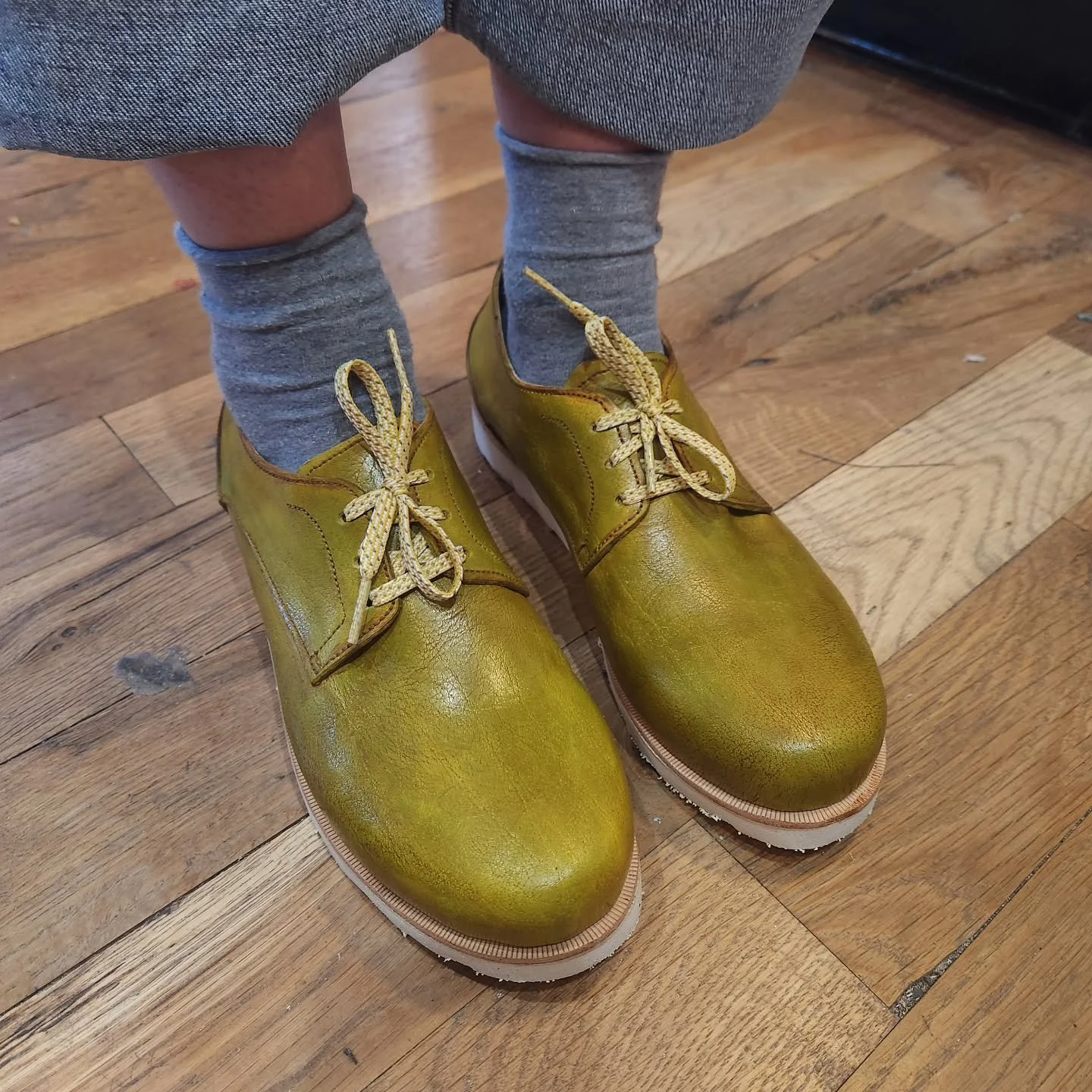 Check out these beautiful shoes made with us over three days! Hand dyed to match a favorite shirt!

#coloradoshoeschool