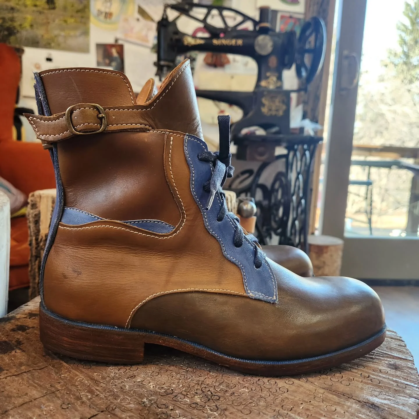 Karenna came down from Toronto to spend the week exploring the idea of making shoes. Pretty cool to have an idea turn into reality in 5 days!

#thingstodoinfortcollins #funthingstodoincolorado #coloradoshoeschool