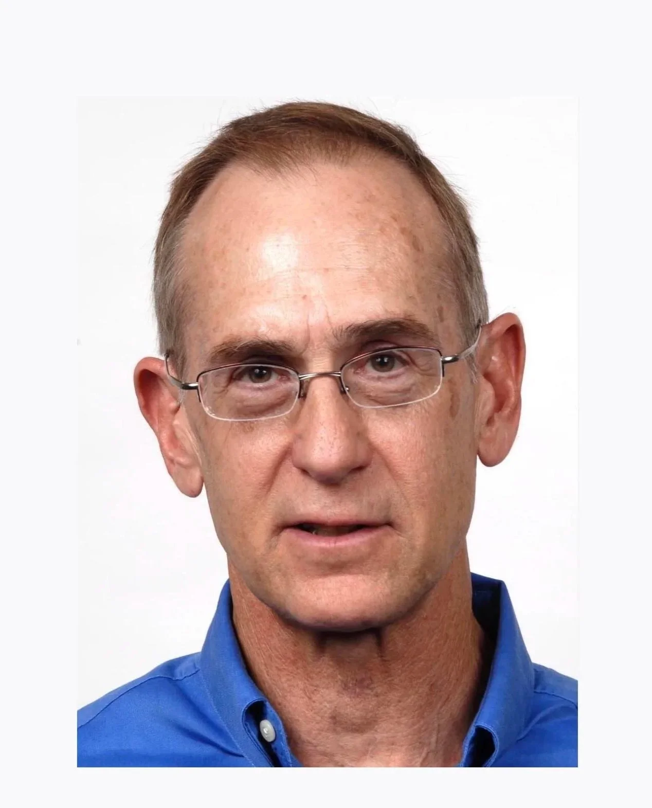 DrBauer.WebsitePhoto.10.2025 copy2.jpg