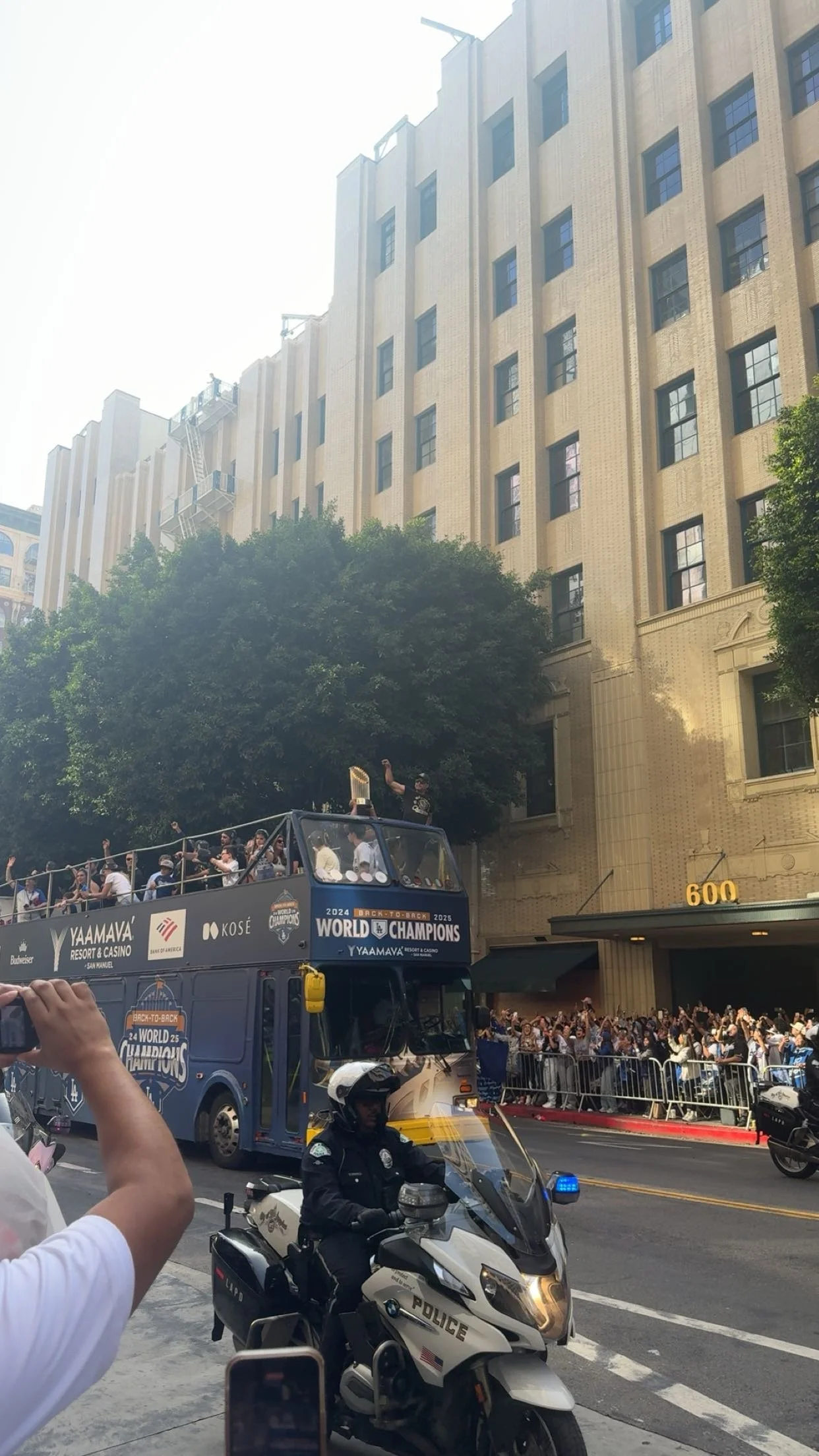 Dodgers win back-to-back World Series