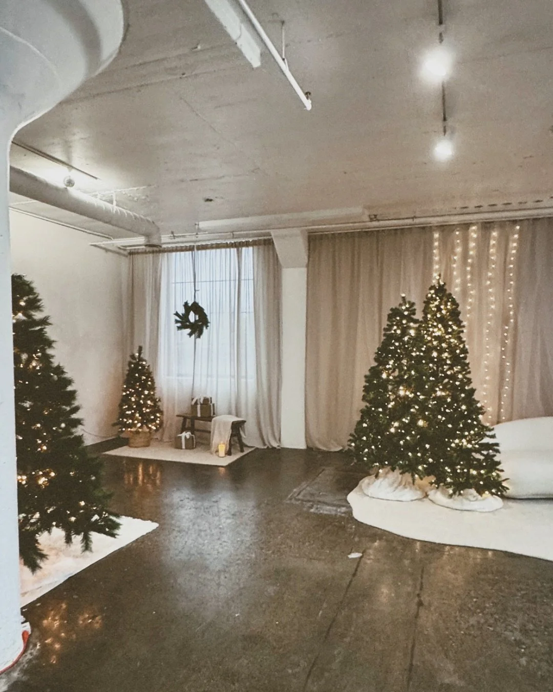 ✨ Holiday Mini Sessions &mdash; Updated Availability! 

By request, we&rsquo;ve opened up sessions through Thanksgiving weekend! 🍂🎄

Whether it&rsquo;s with family, friends, or your team, now&rsquo;s the perfect time to capture cozy, festive memori