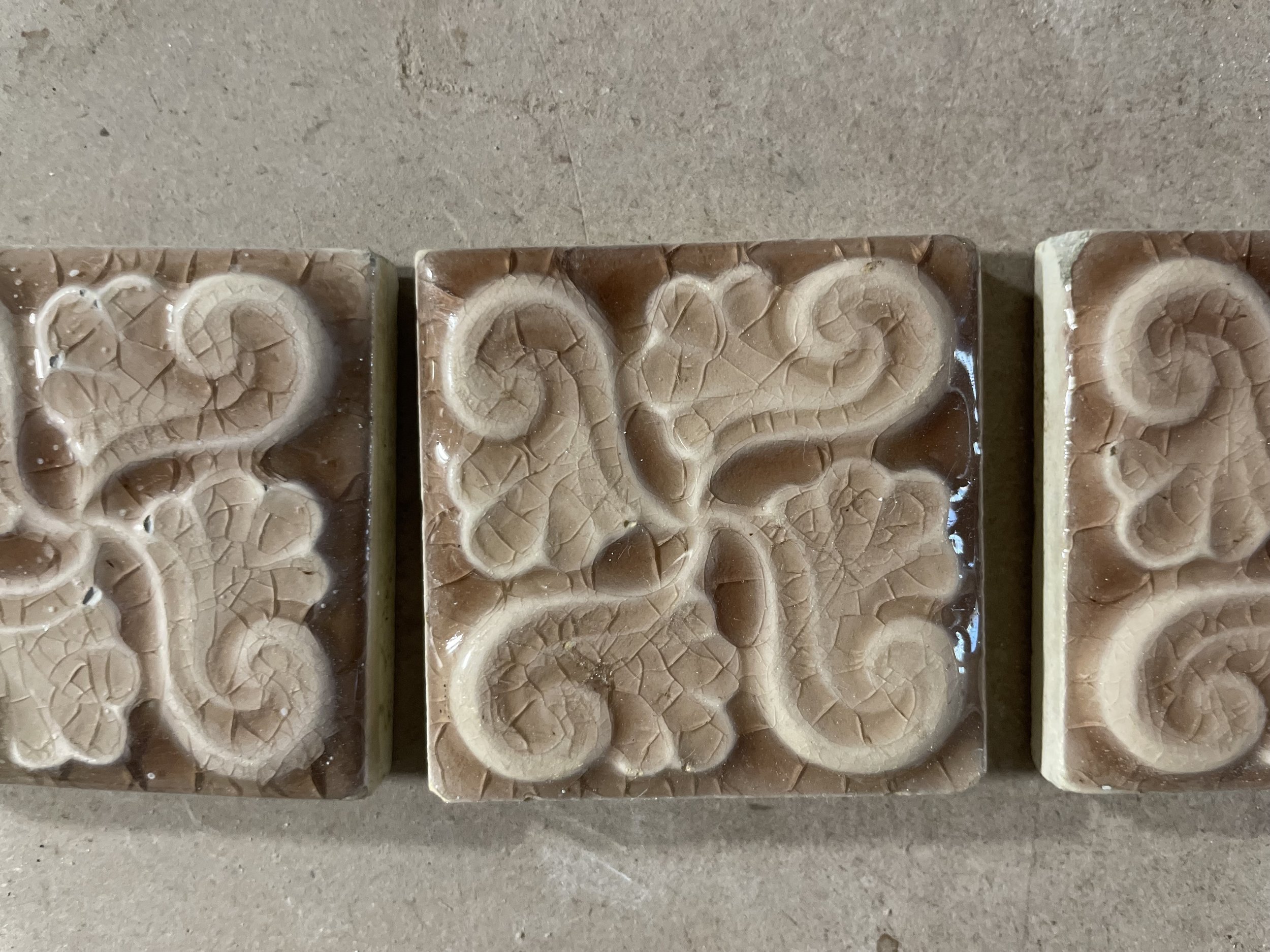 Mauve Foliage Victorian Figural Tiles Trent Tile Works