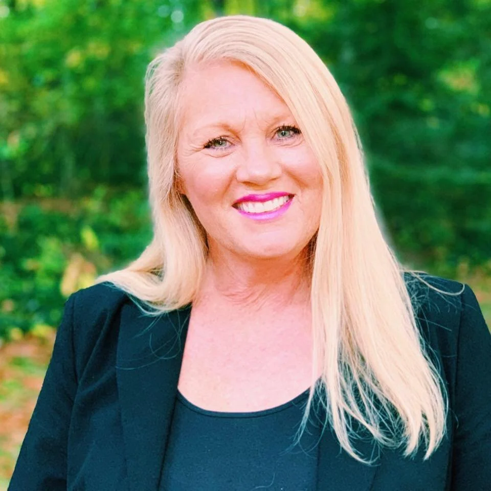 Gretchen Headshot.jpeg