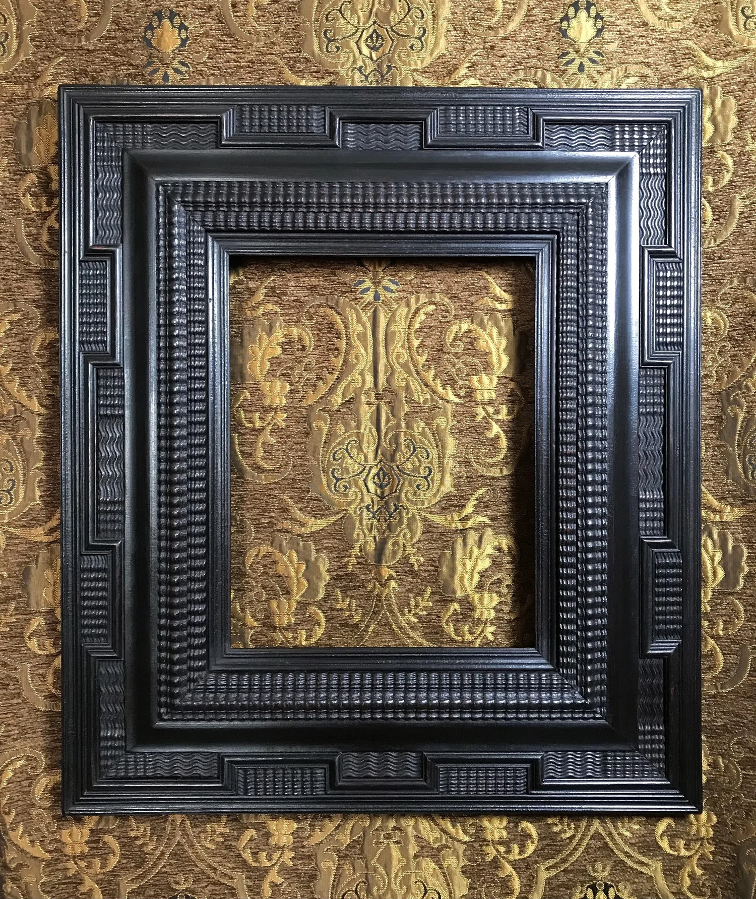 Frame Gallery | Discover Custom Frames — 1642 Designs