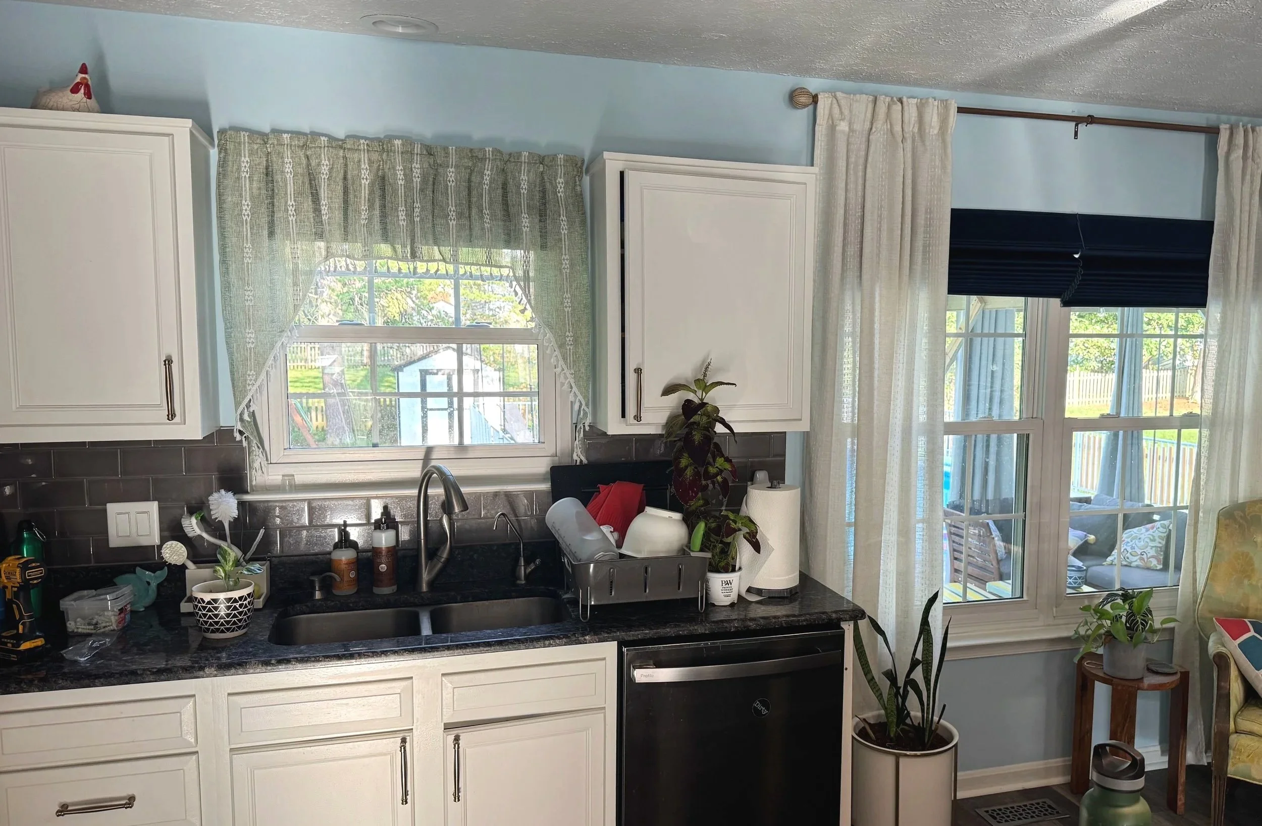 Blue walls can be neutral and vibrant at the same time