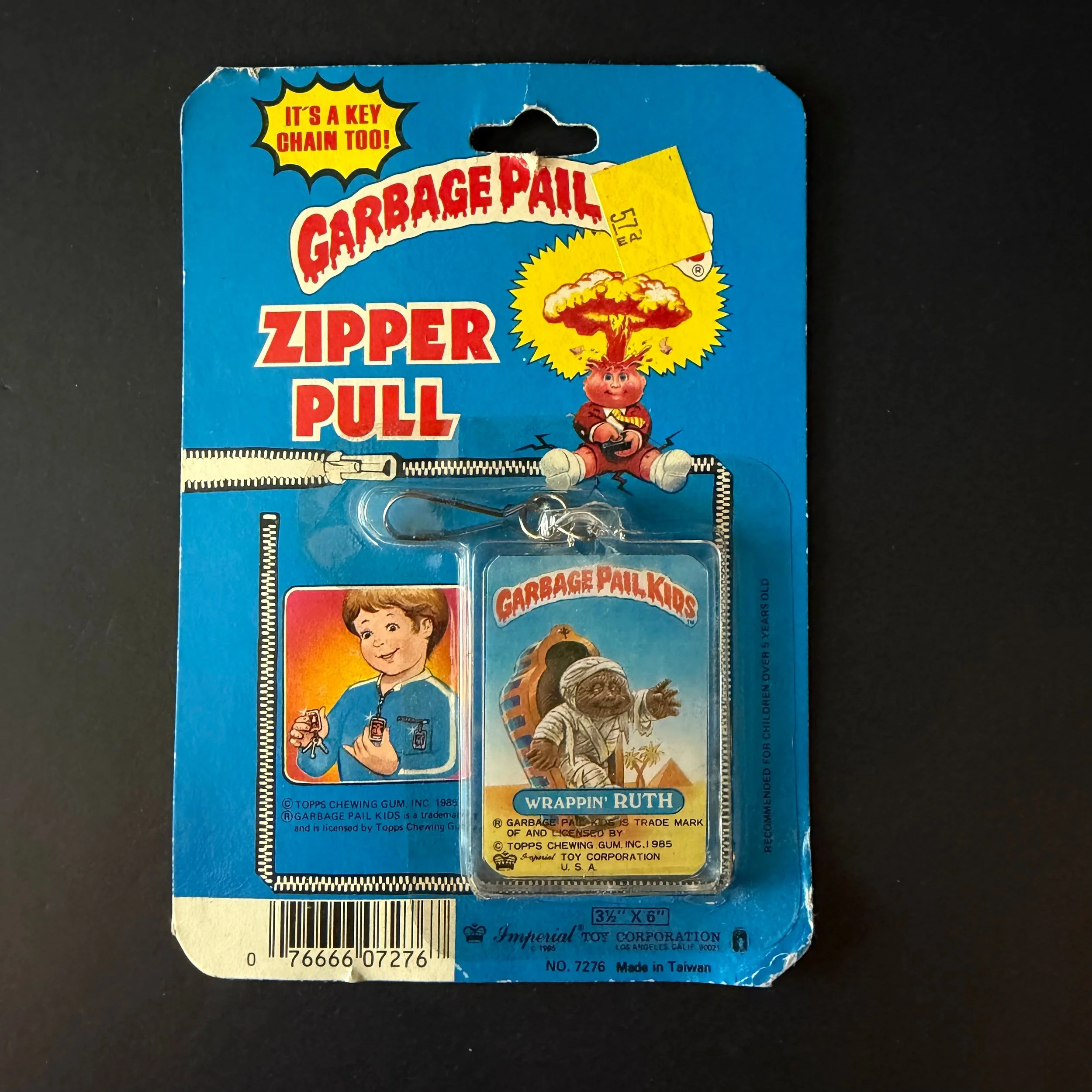 GARBAGE PAIL KIDS ZIPPER PULL- WRAPPIN RUTH Imperial Toy 1986