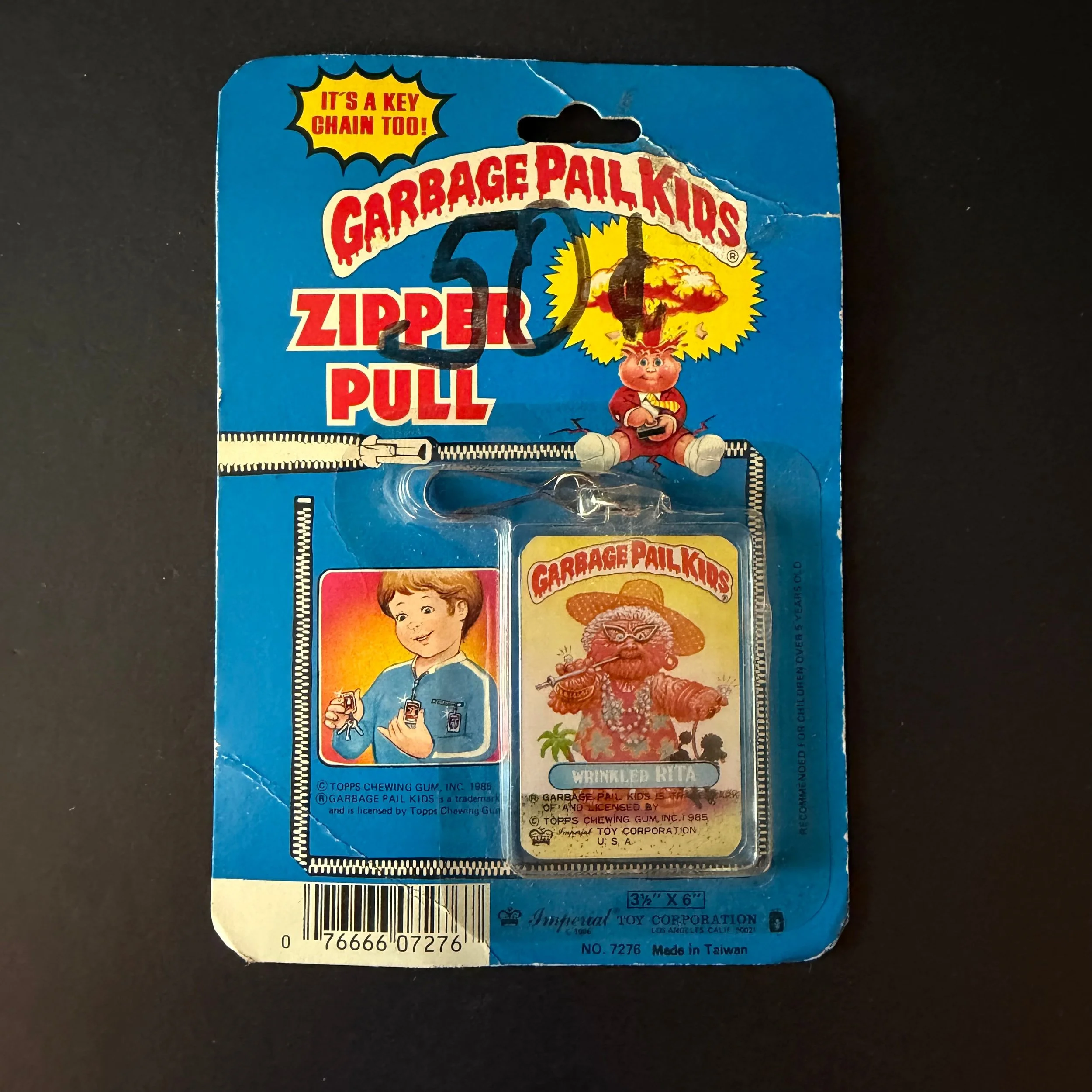 GARBAGE PAIL KIDS ZIPPER PULL-WRIKLED RITA Imperial Toy 1986