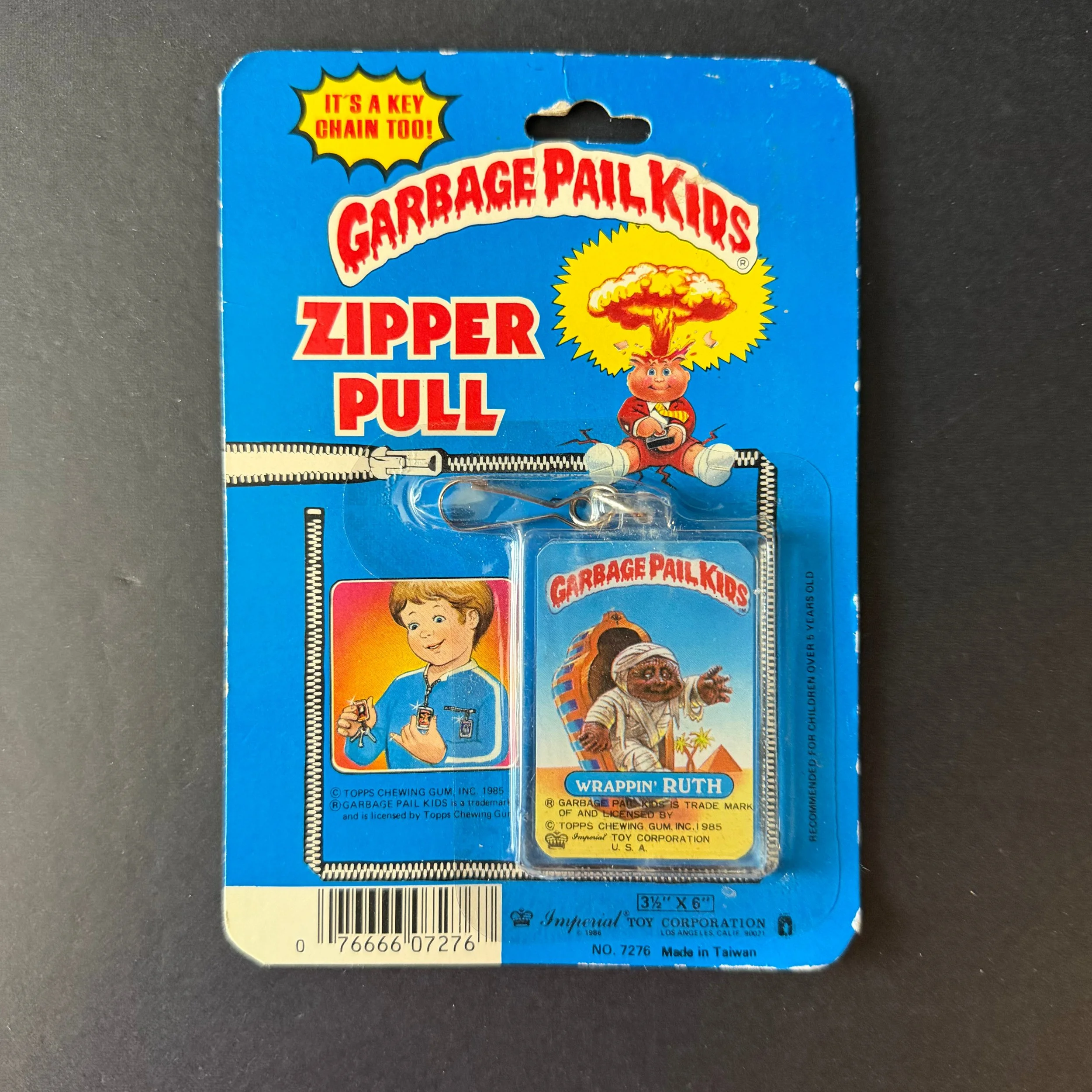 GARBAGE PAIL KIDS ZIPPER PULL- WRAPPIN RUTH Imperial Toy 1986
