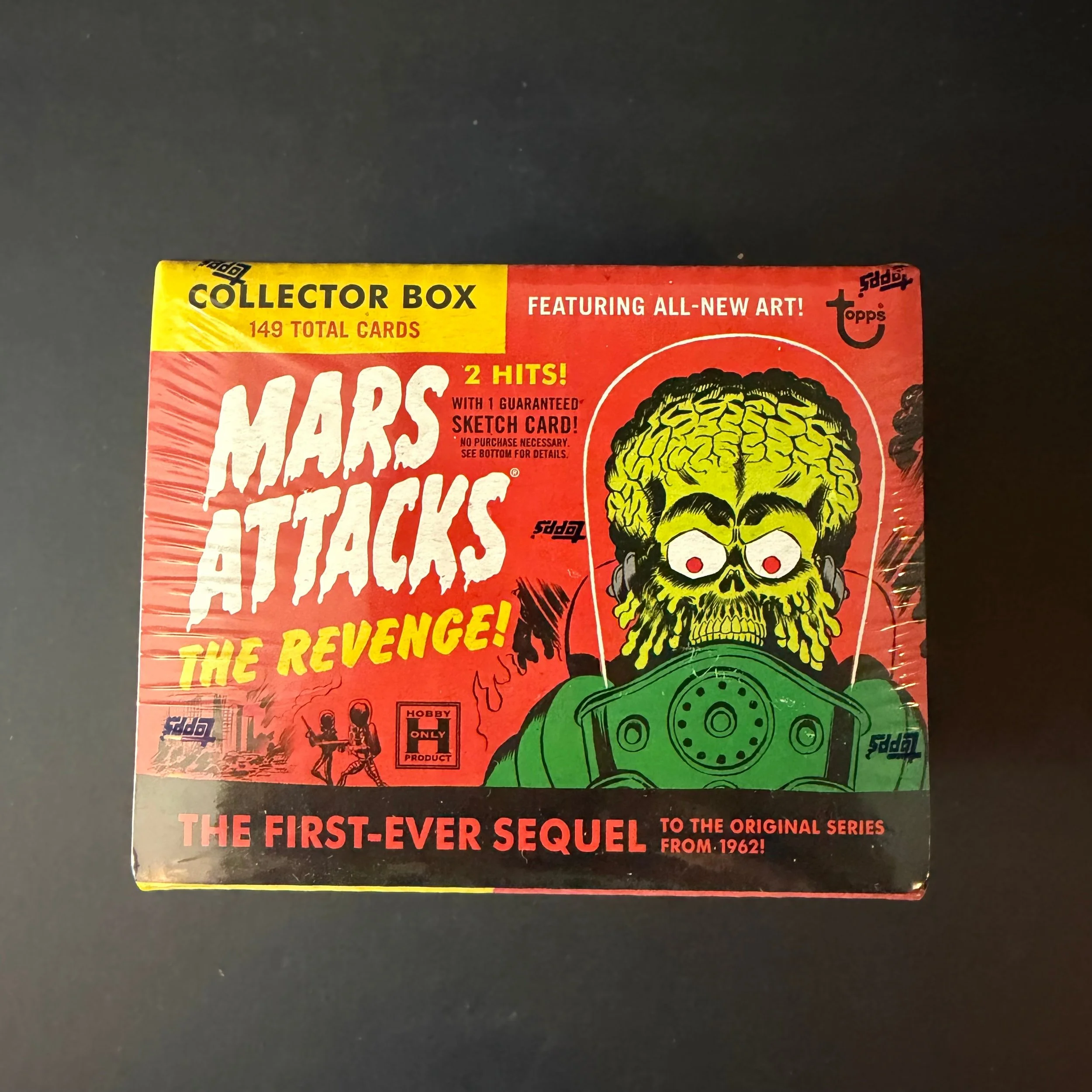 MARS ATTACKS The Revenge Collector Box 2017 Topps SEALED