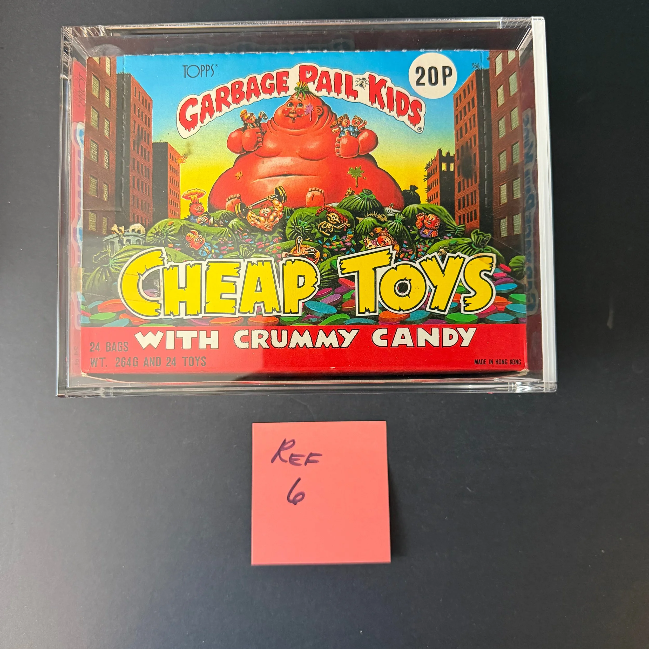 GARBAGE PAIL KIDS UK UNITED KINGDOM CHEAP TOYS UNSEALED FULL BOX IN ACRYLIC CASE