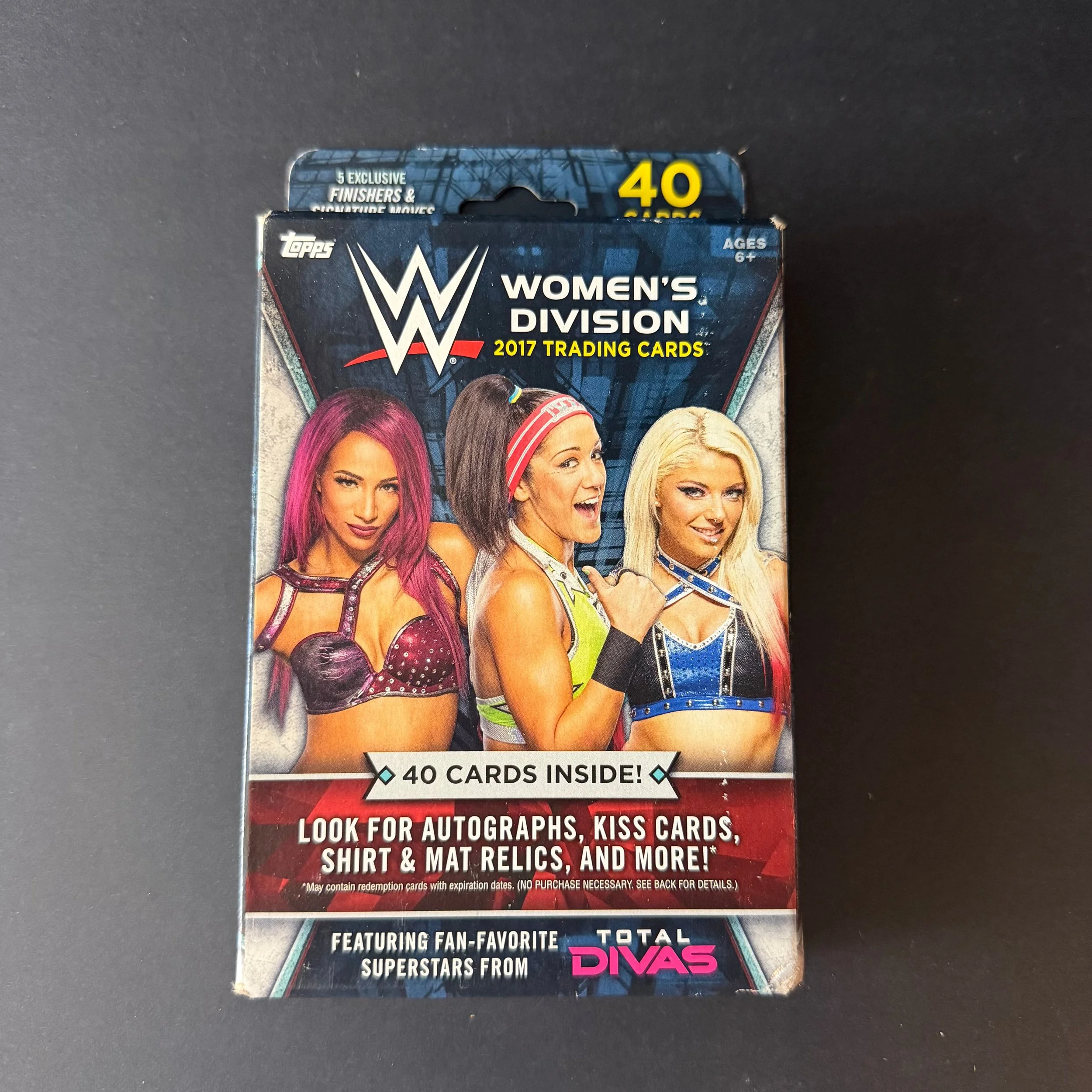 WWE Women’s Division Wrestling Hanger Box 2017 Topps