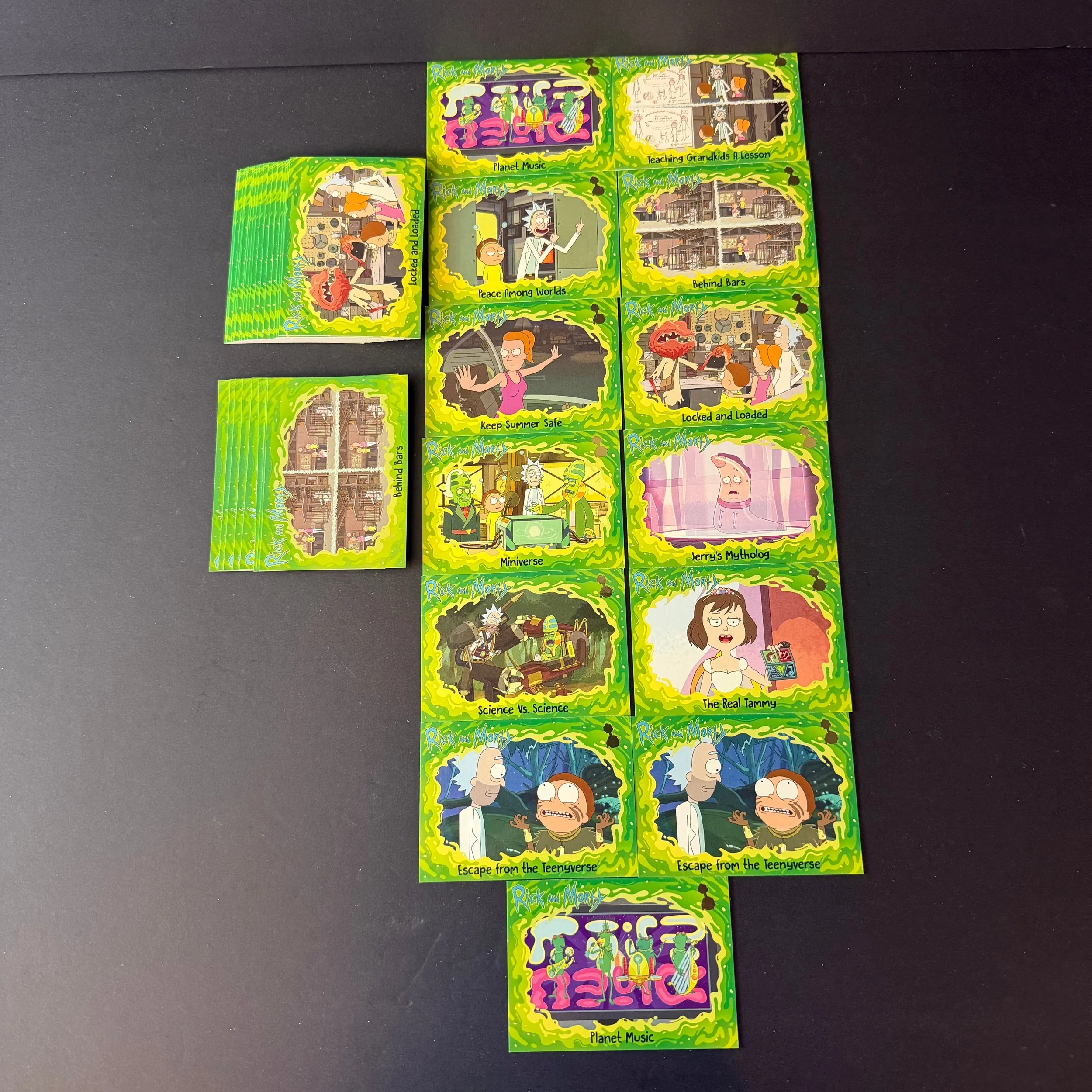 RICK AND MORTY SEASON 2 CRYPTOZOIC LOT OF 39 CARDS 2019