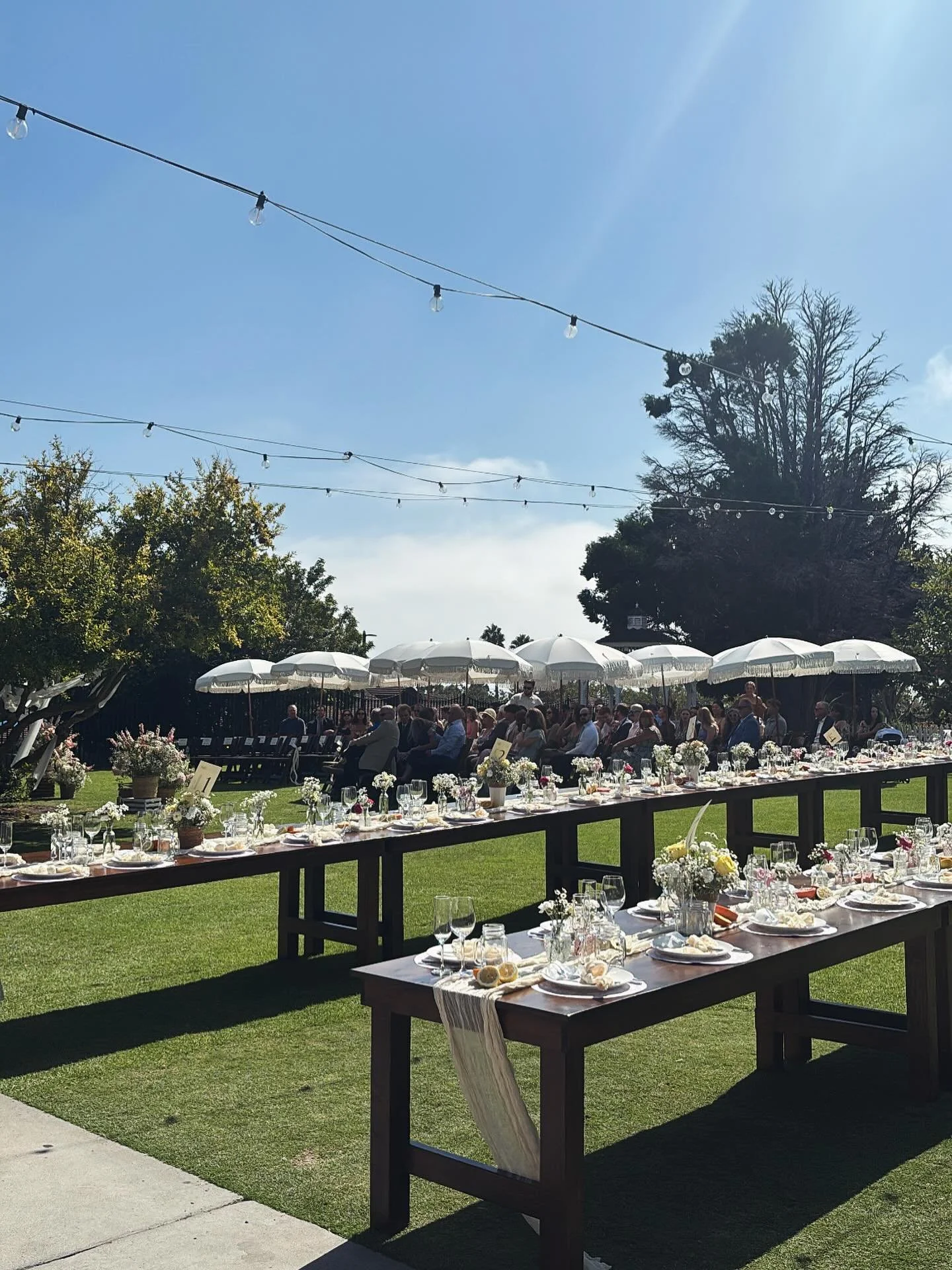 📍 @newlandbarn w/ our tables, chairs and umbrellas 🫶