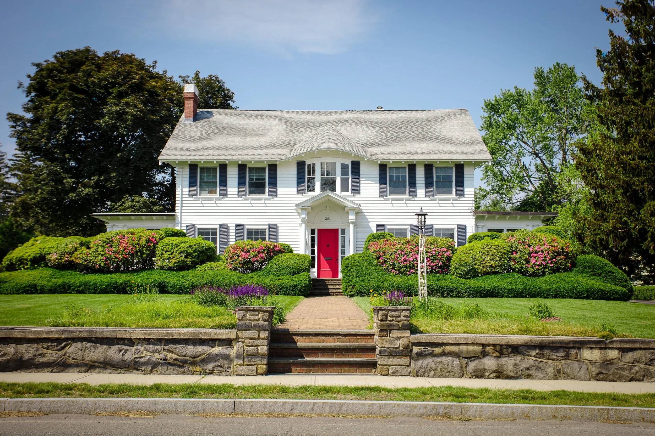 281 Main Street – A Classic New England Colonial with Modern Warmth