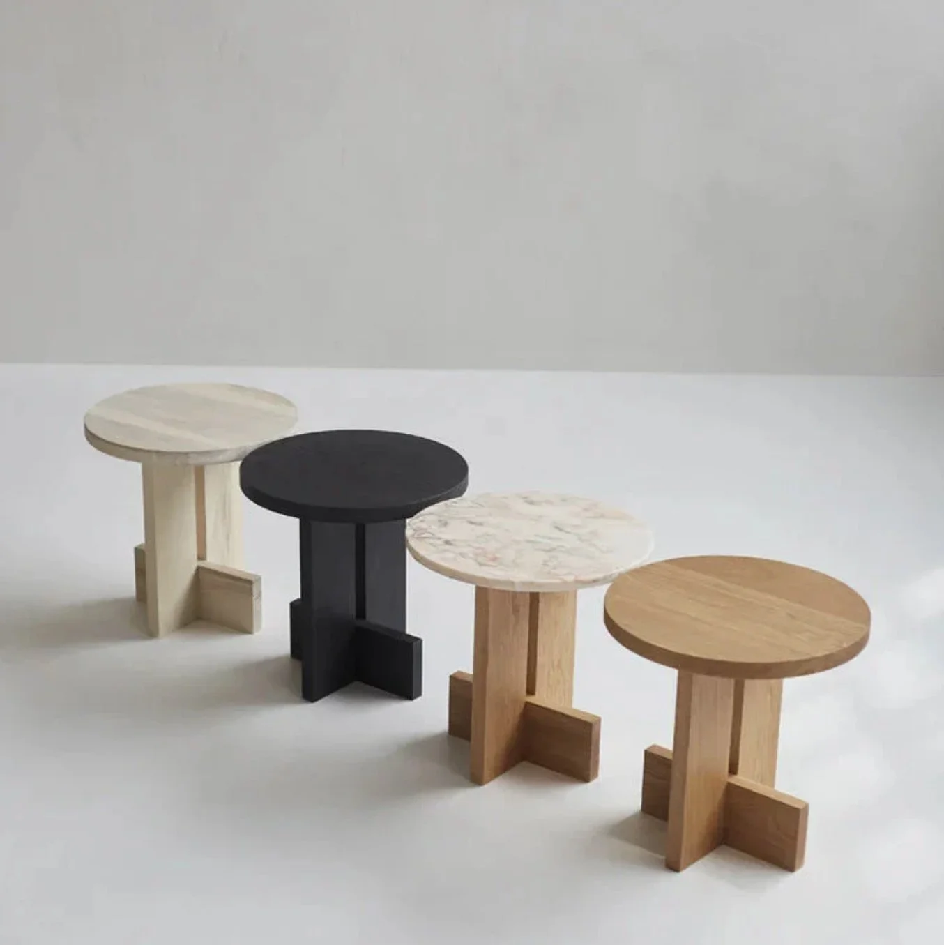 Axel Table - 3.jpg