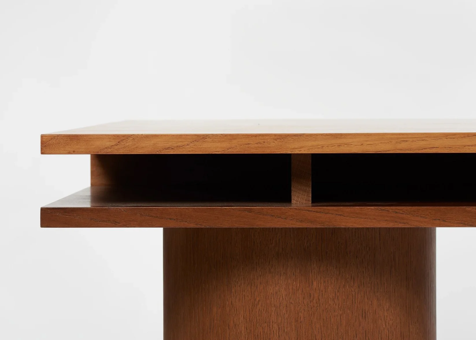 Oak Desk - 4.jpg