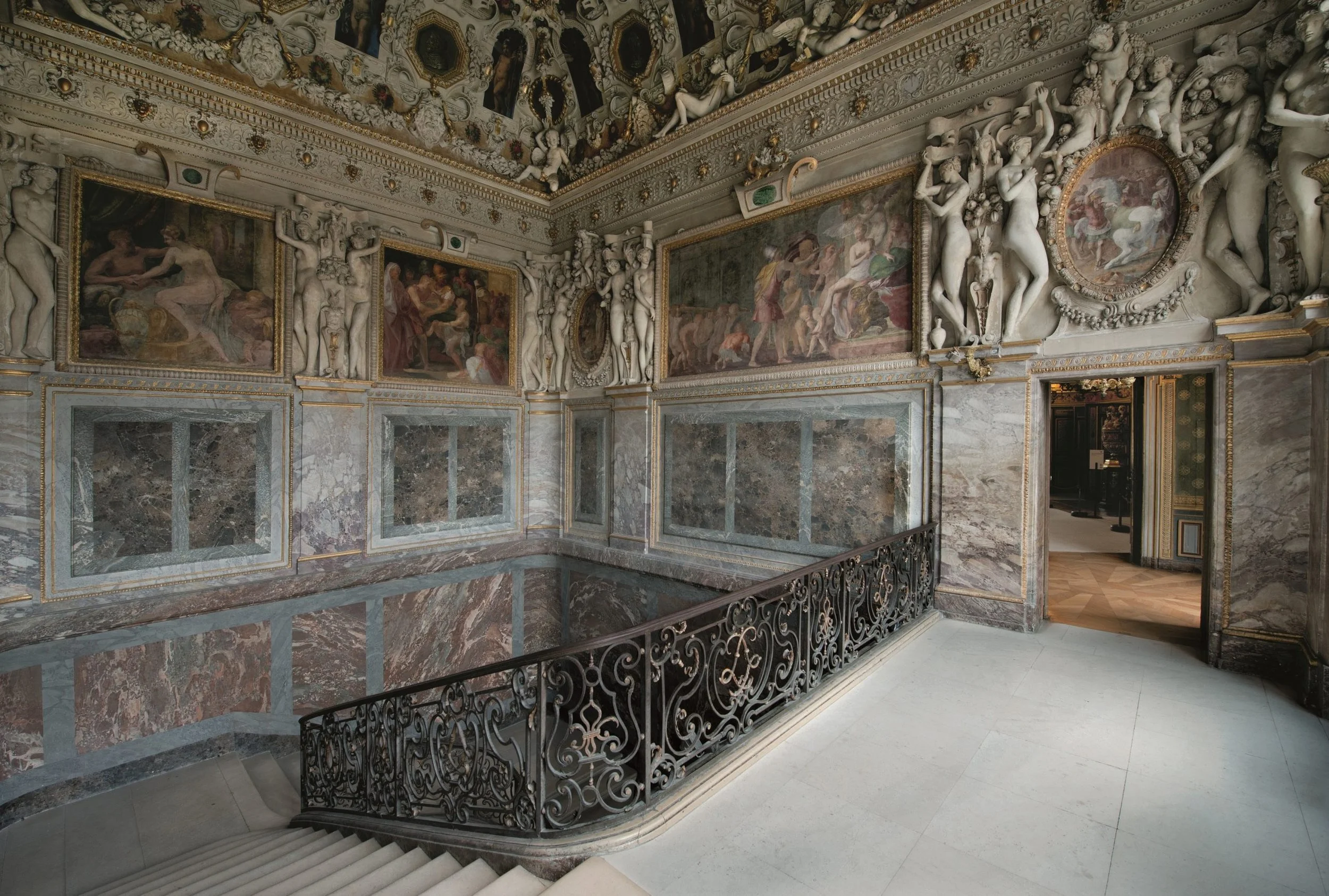 Chateau de Fontainebleau - 44.jpg