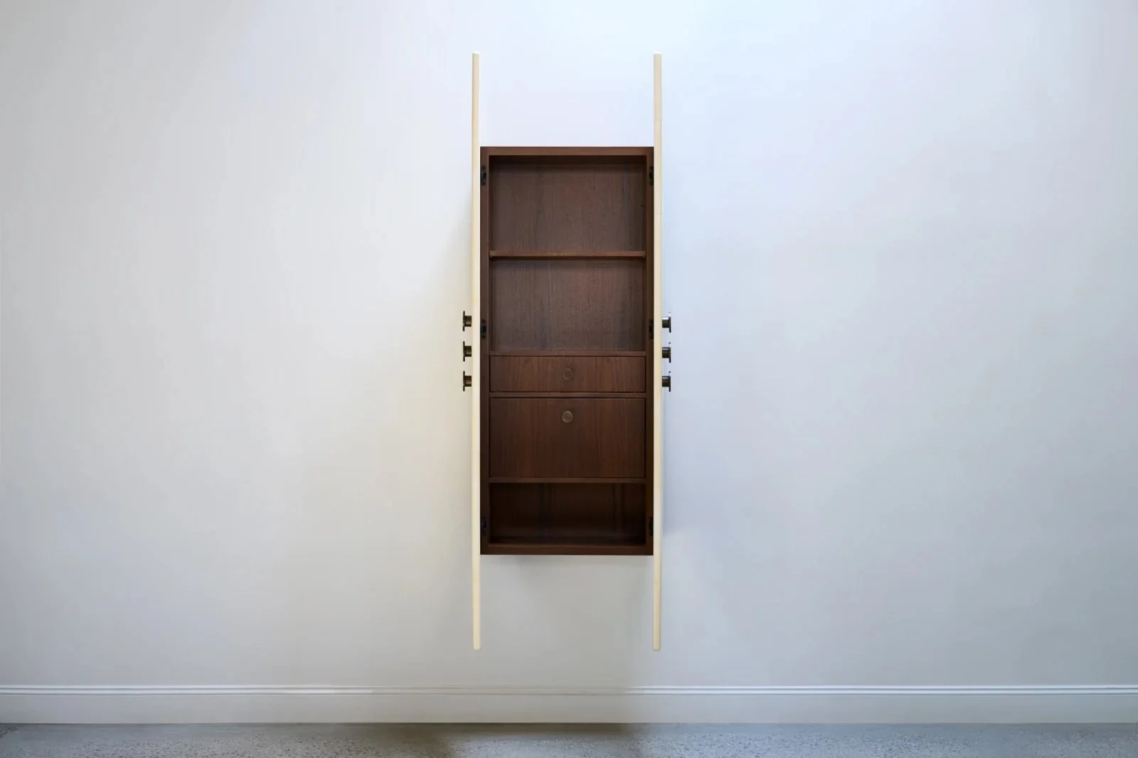 Pearl Cabinet - 2.jpg