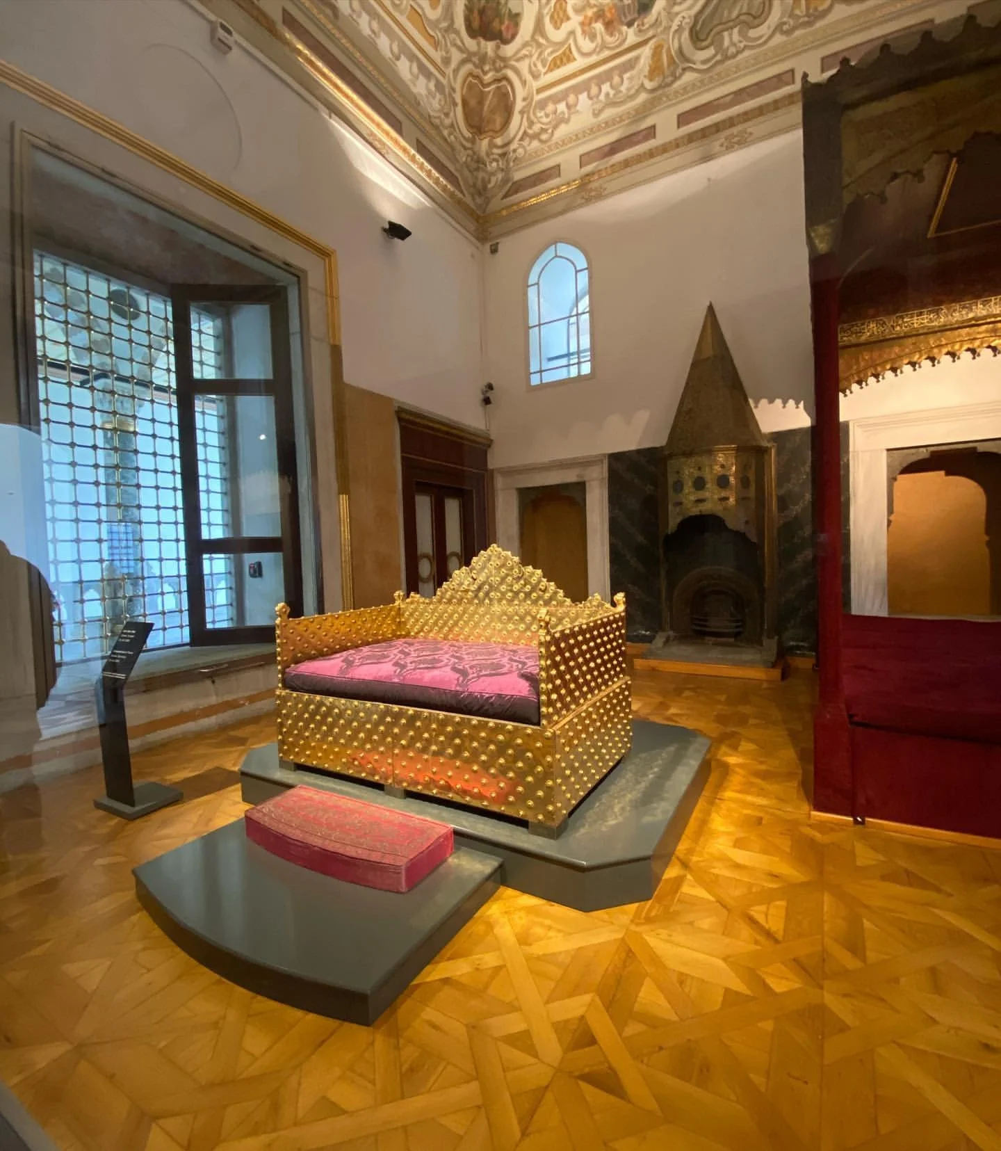 Topkapi Palace Museum - 46.jpg