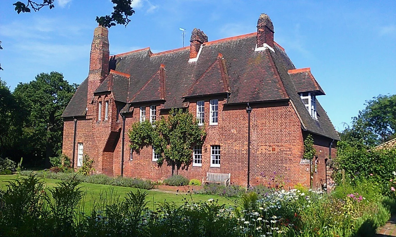 Red House - 2.jpg
