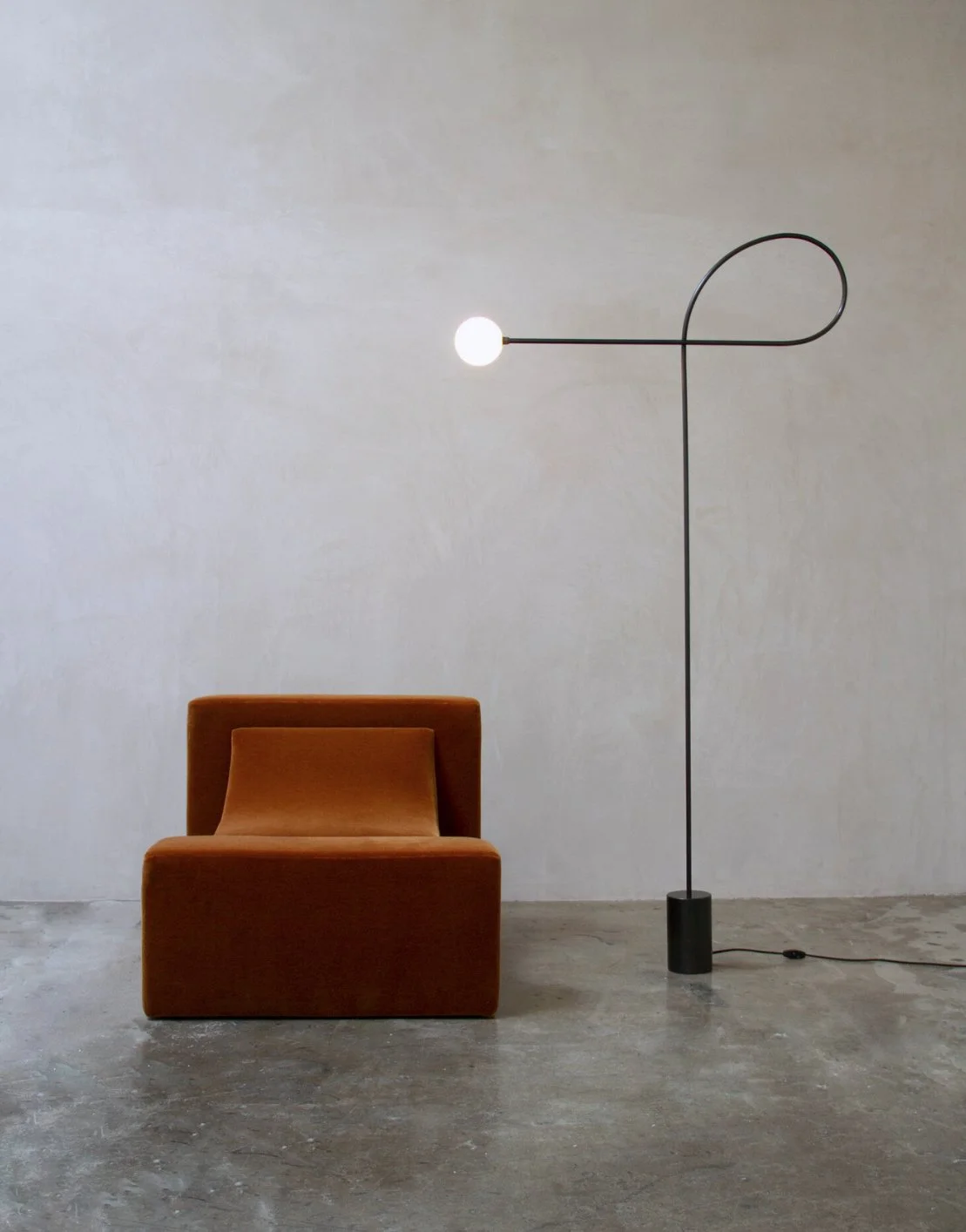Bow Floor Lamp