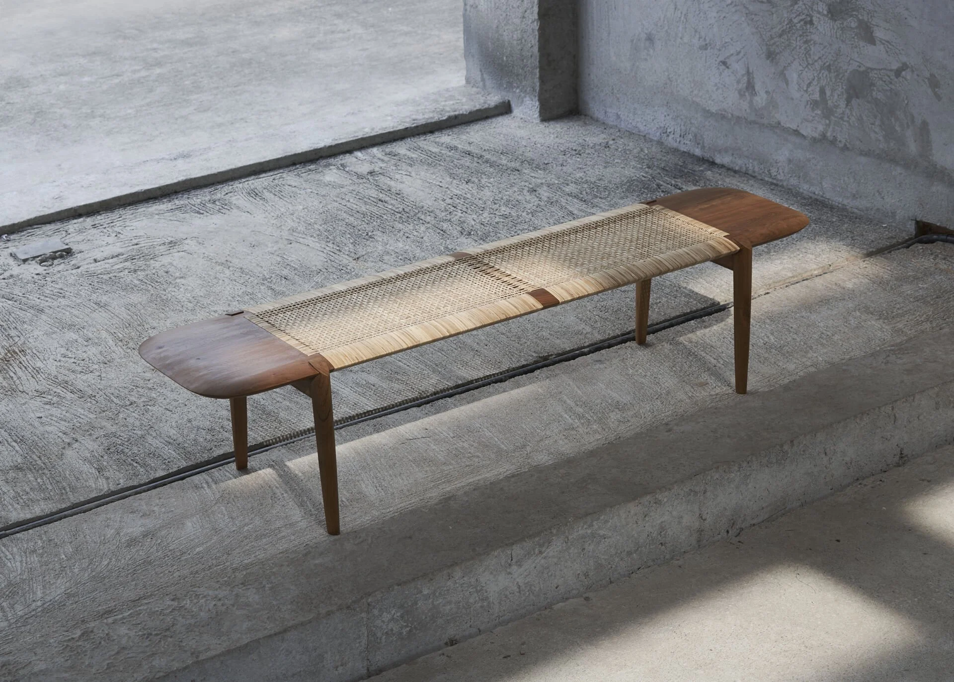 Tangāli Bench
