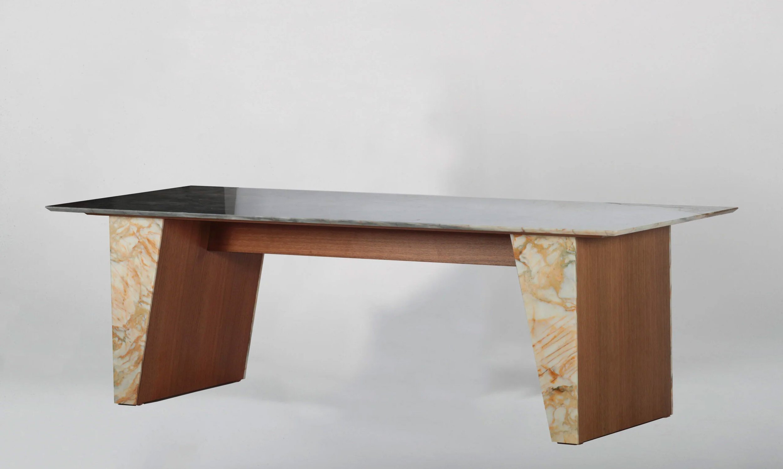 AVION Table