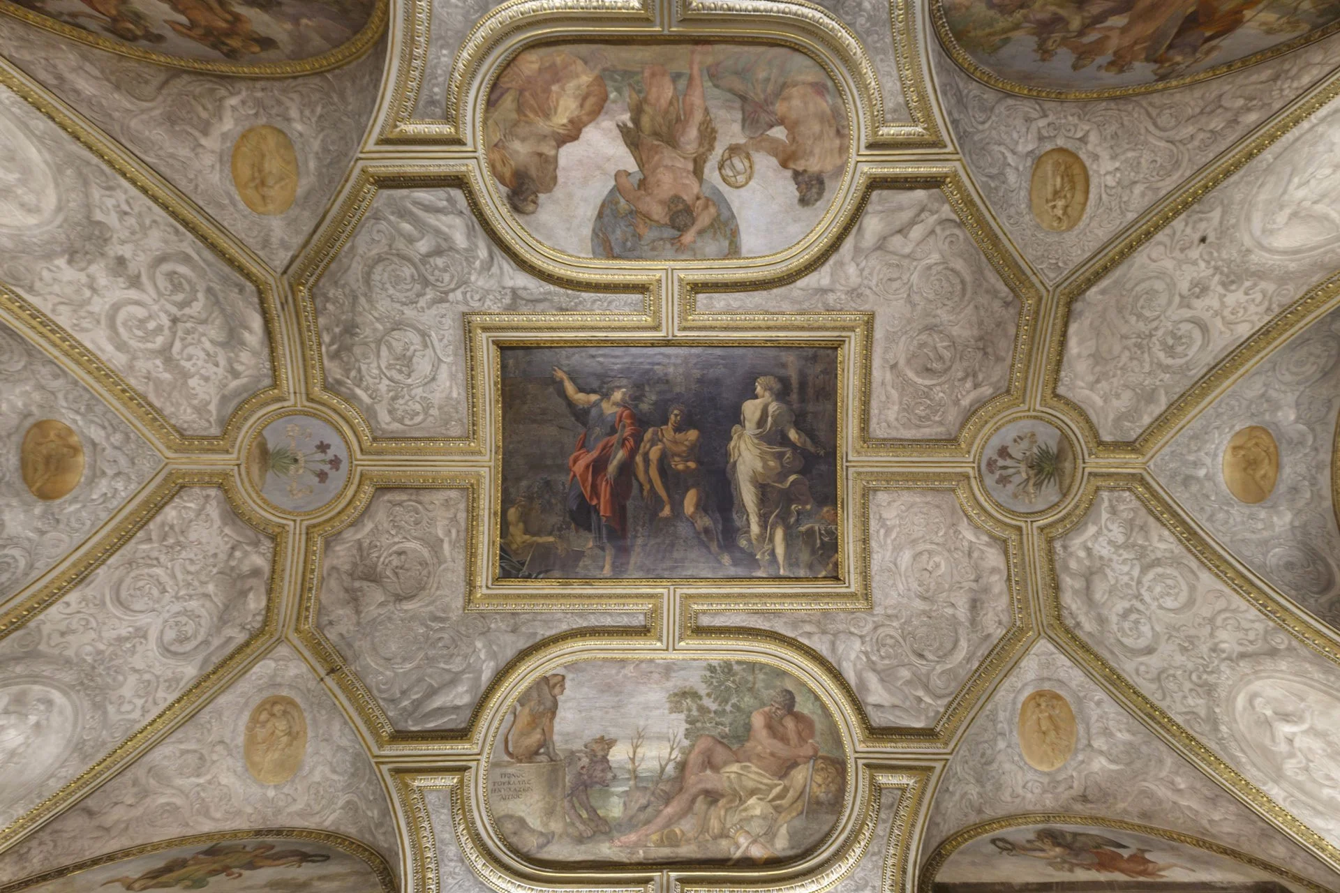 Palazzo Farnese - 23.jpg