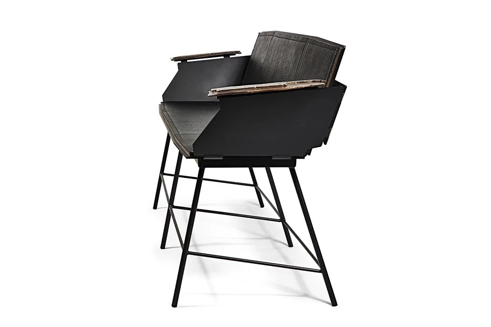 Inflecto Settee - 2.jpg