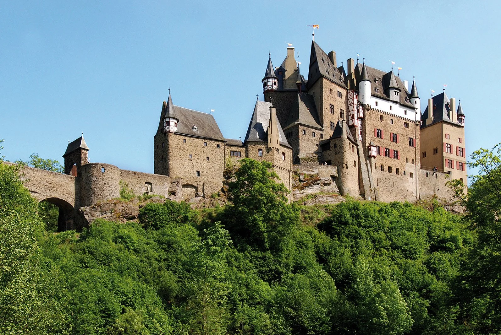 Eltz Castle - 1.jpg