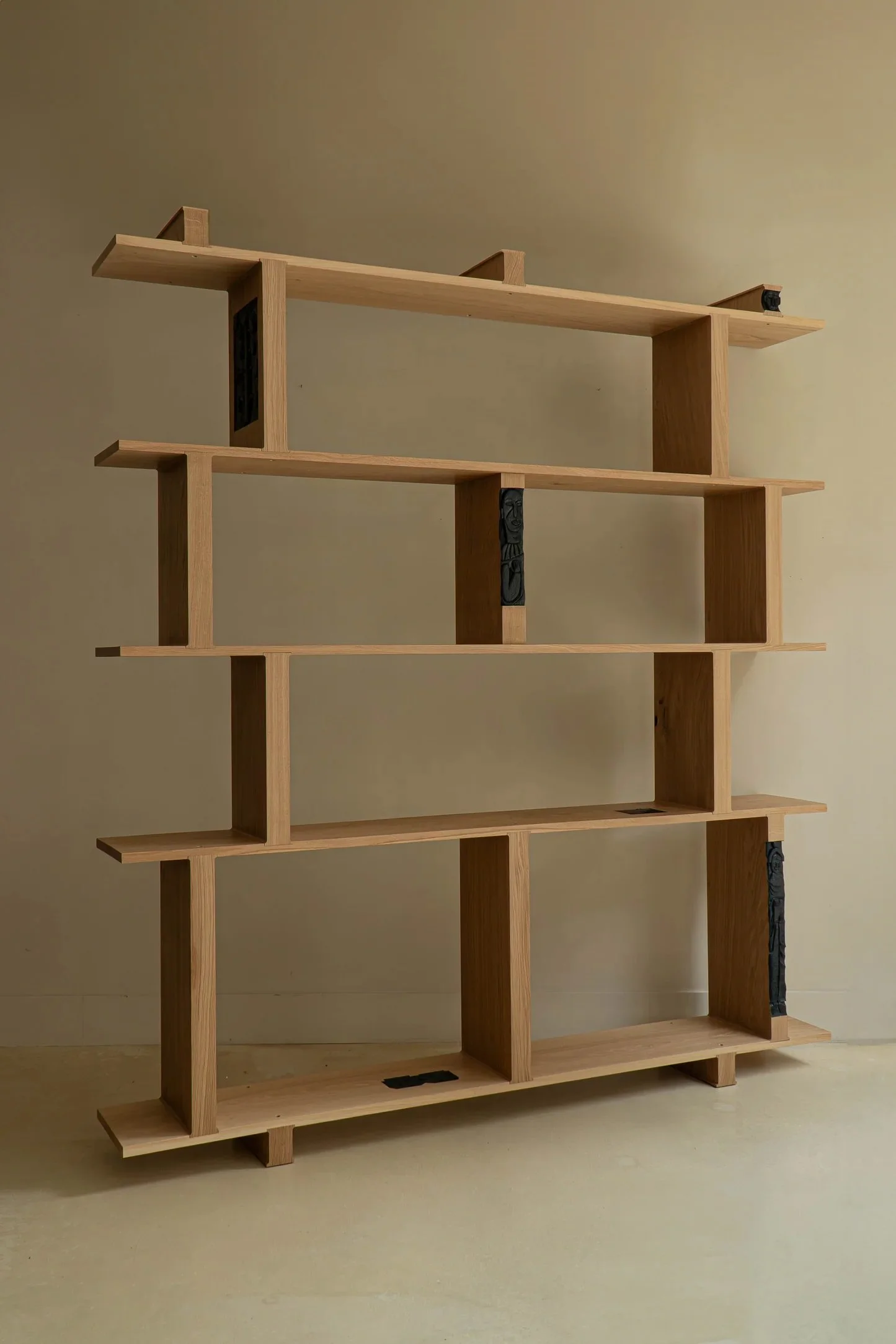 ROMAN SHELF - 1.jpg