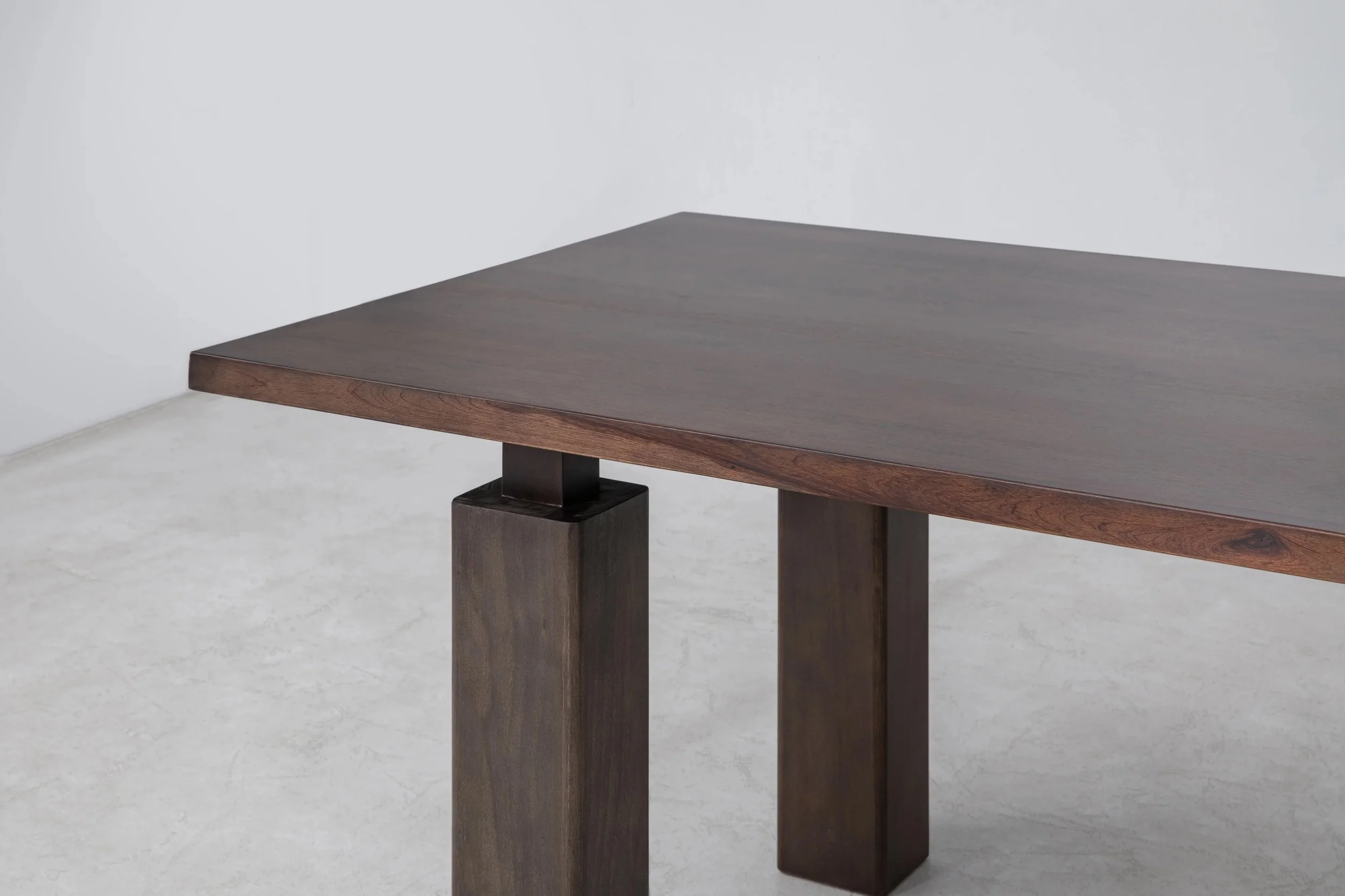 Wolo Dining Table - 5.jpg
