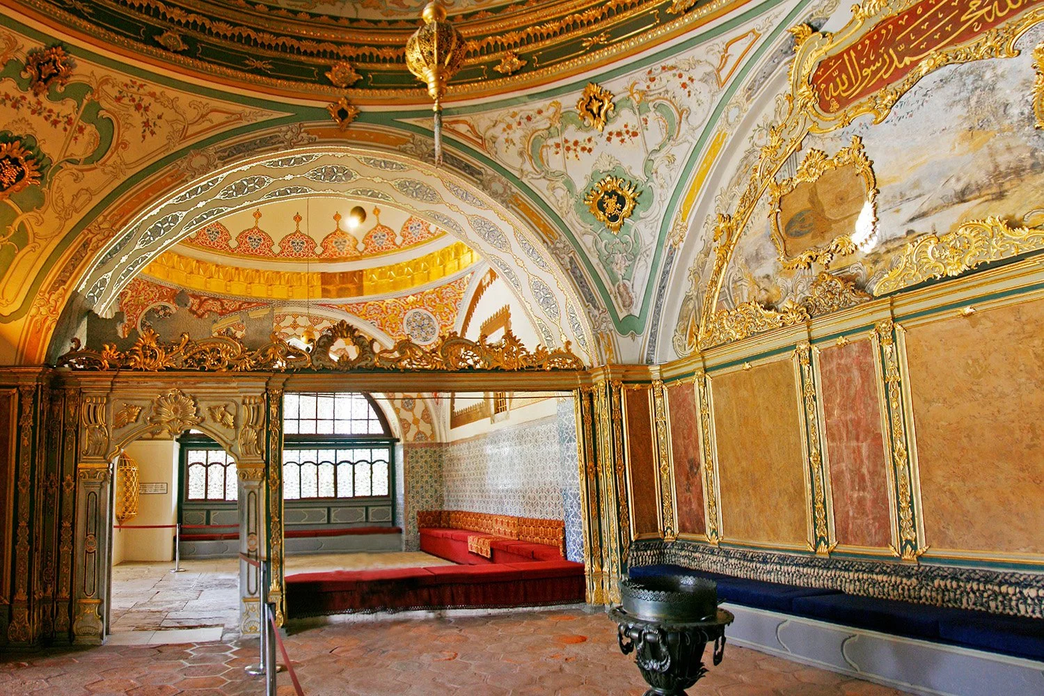 Topkapi Palace Museum - 48.jpg