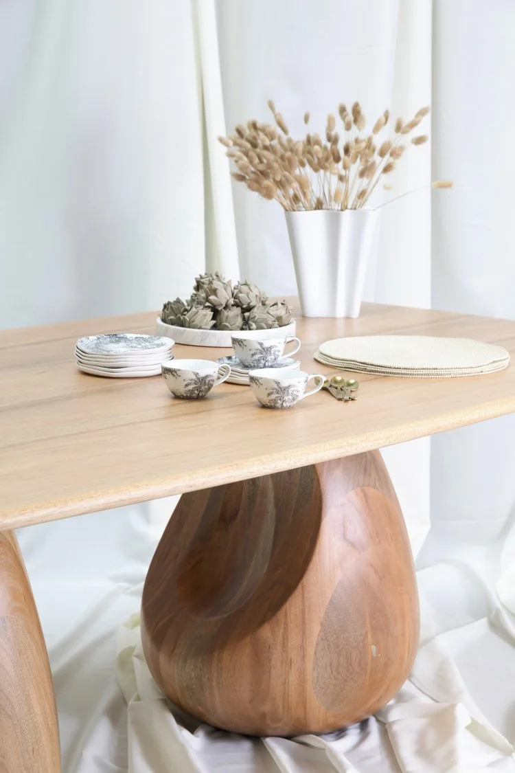 Sea Dinning Table - 4.jpg