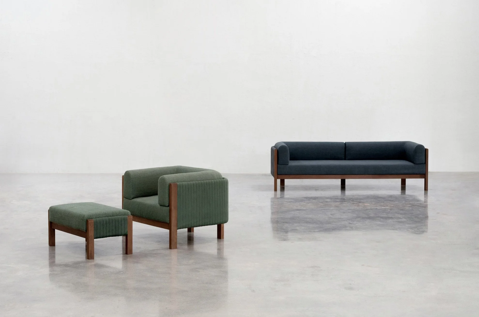 Niwar Sofa (Single Seater) - 4.jpg