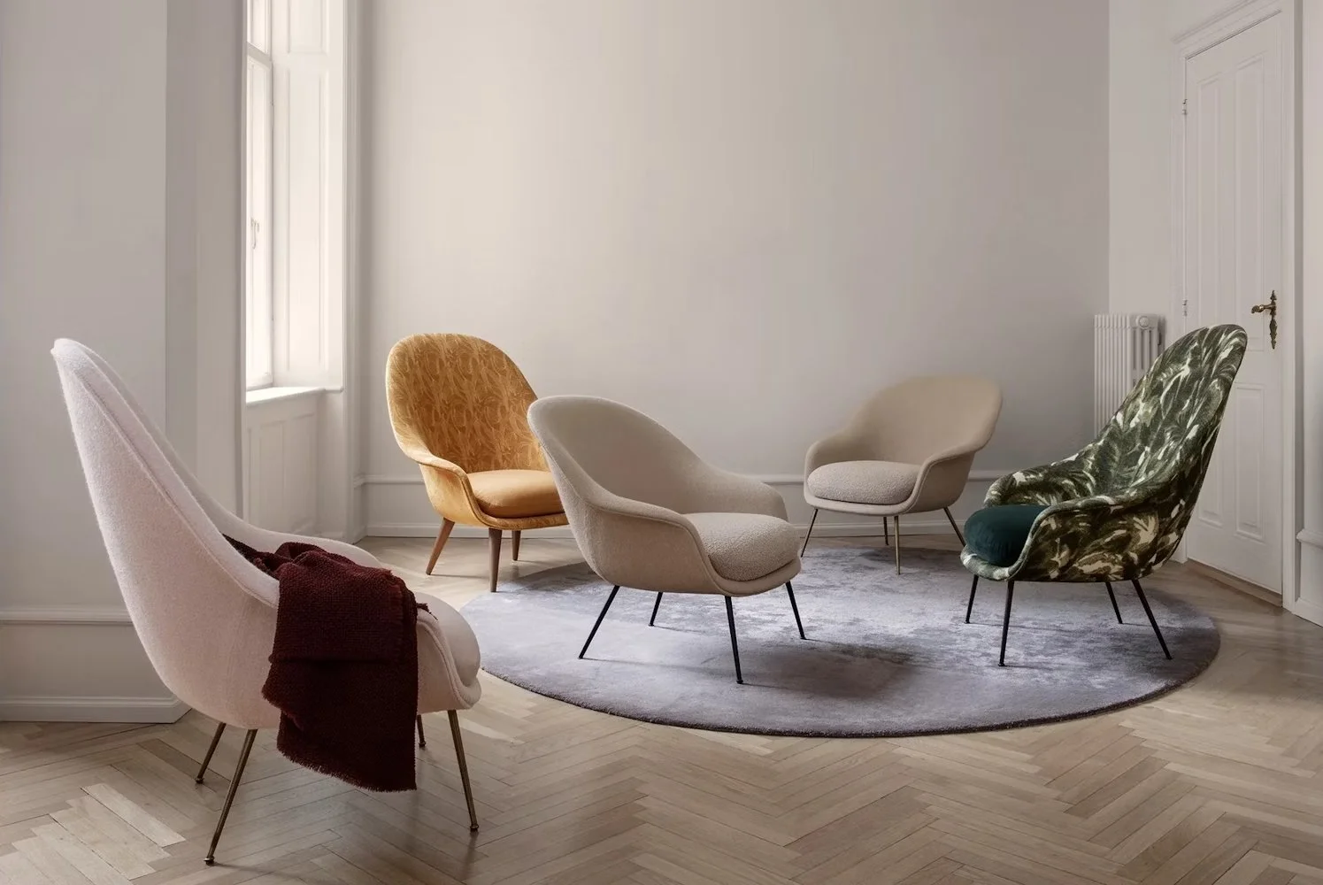Low Back Bat Lounge Chair - 4.jpg