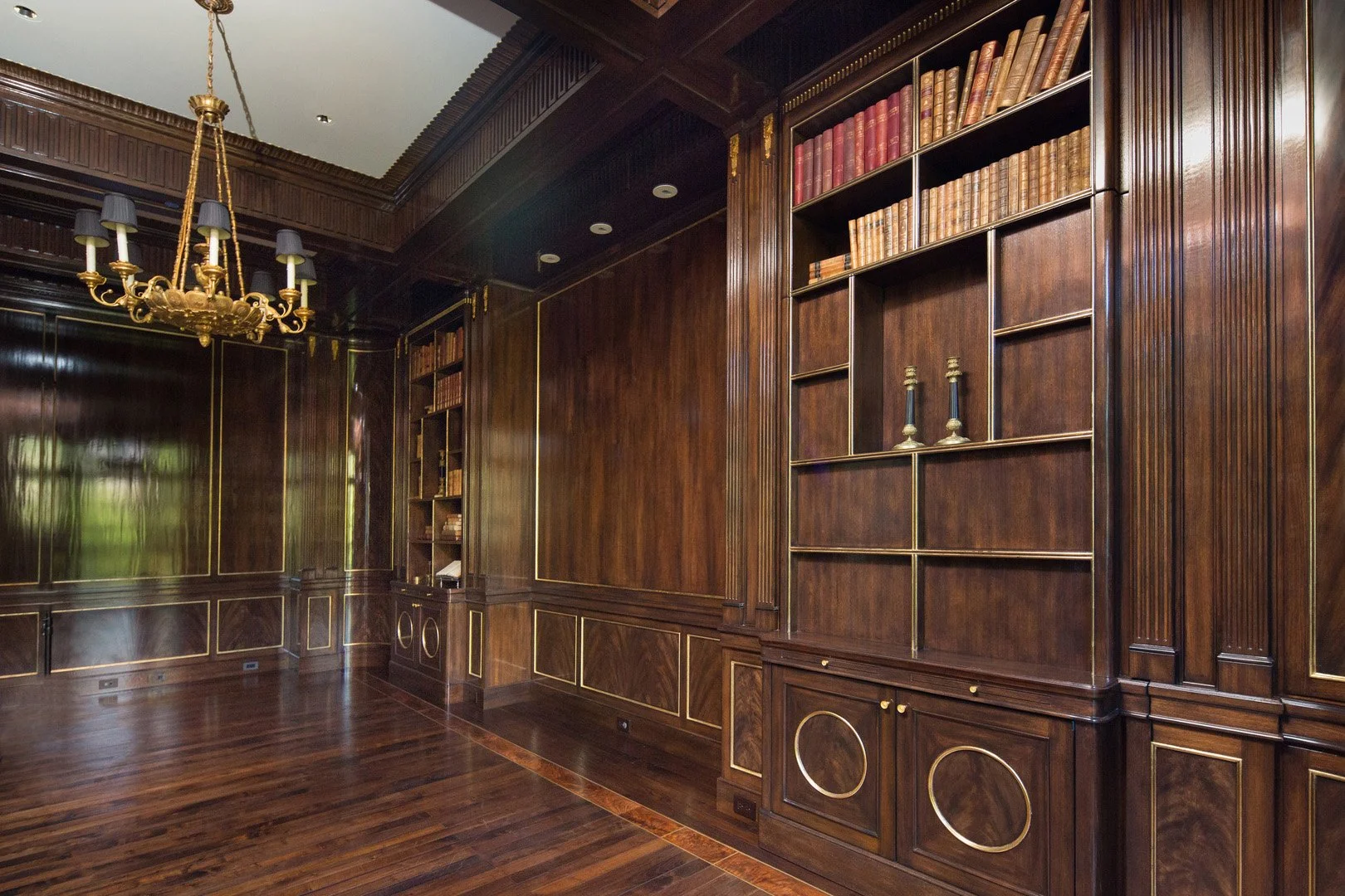 1932 North Burling St - 34.jpg