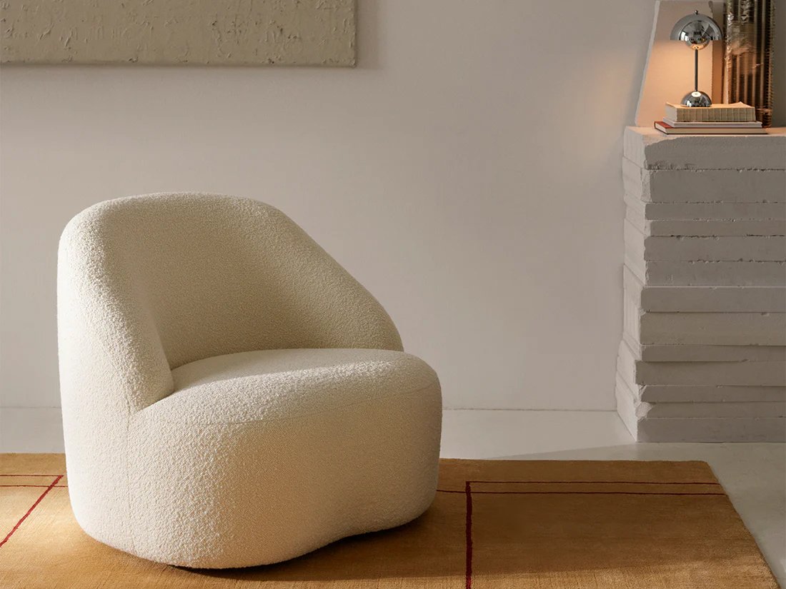 Lc2 Margas Chair Swivel - 2.jpg