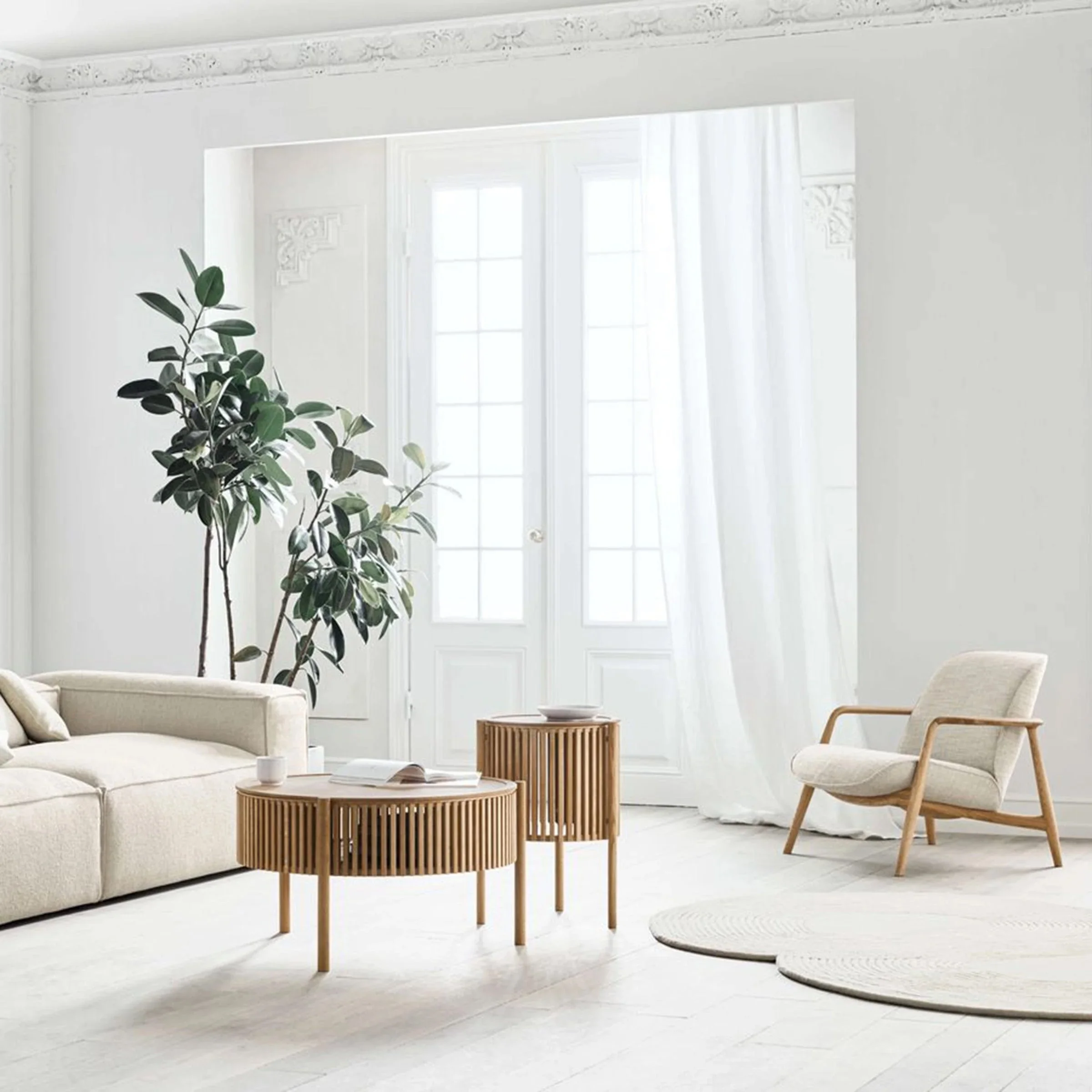 Bowie Armchair - 2.jpg
