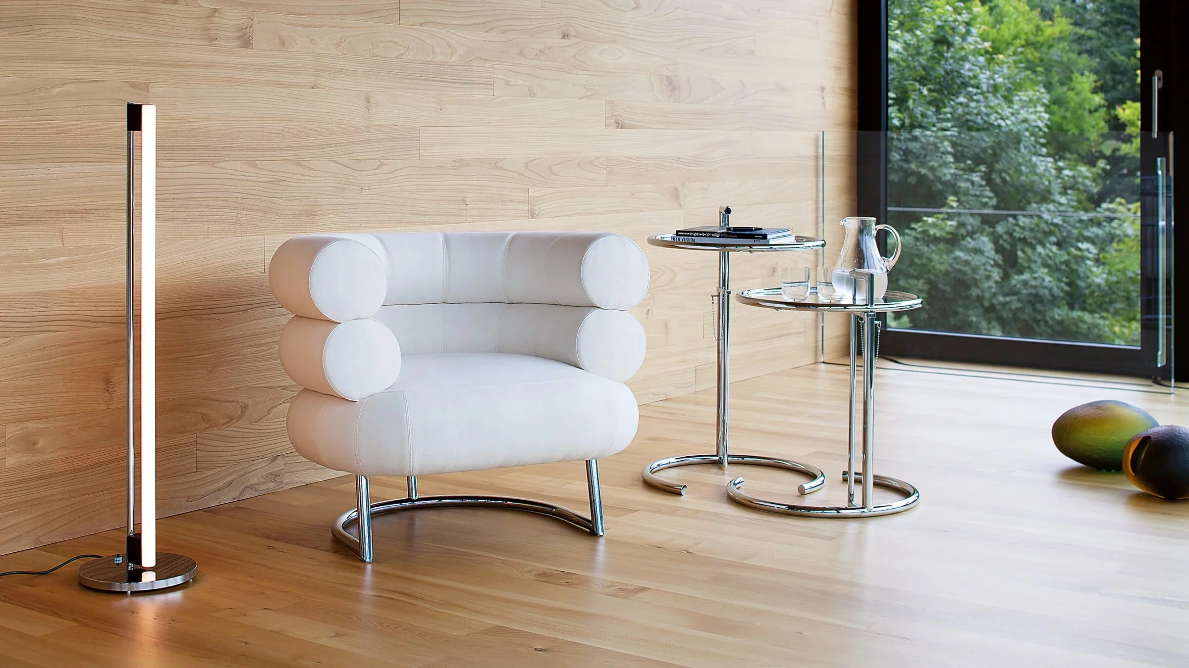 Adjustable Table E 1027 - 1.jpg