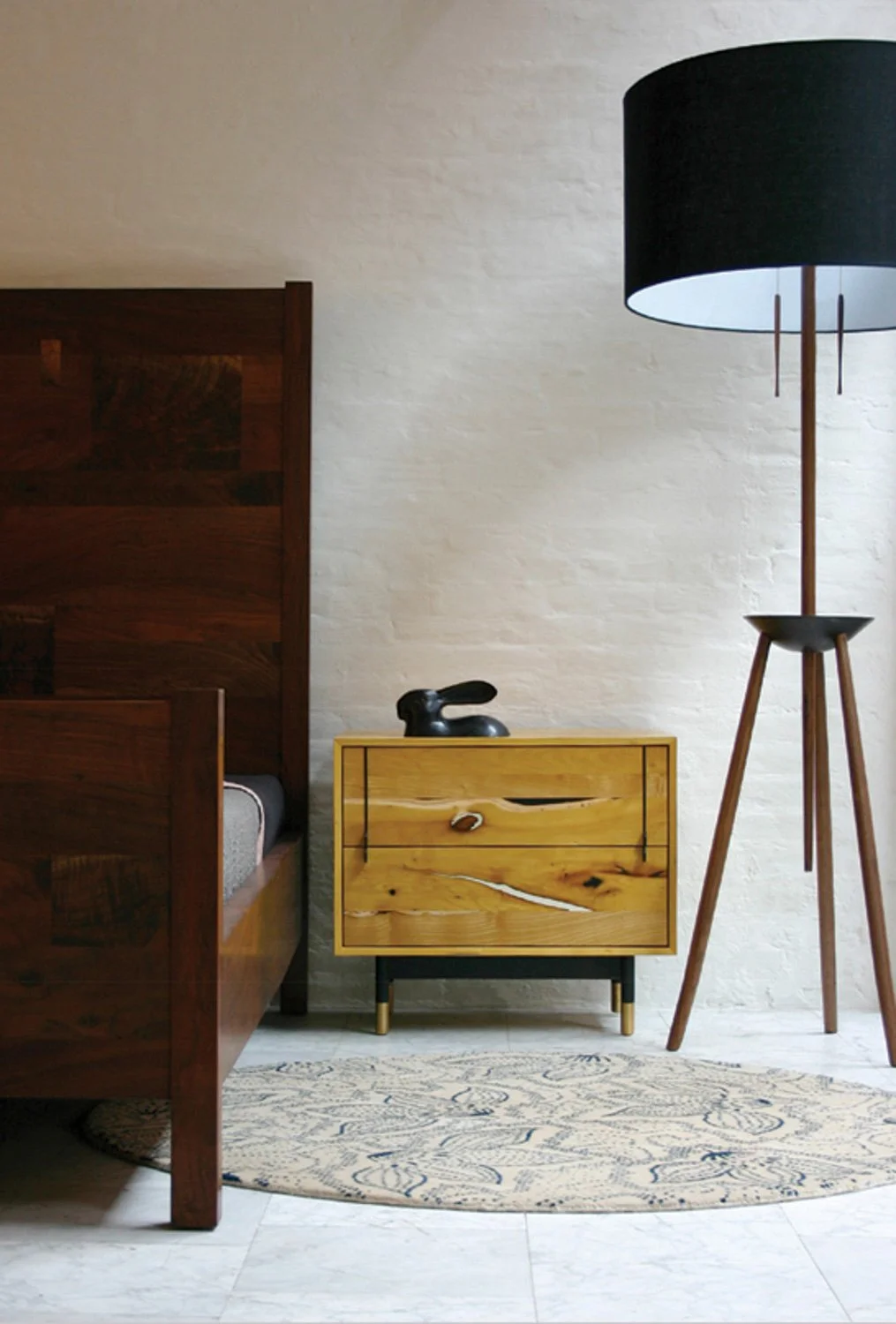 Tripod Lamp - 5.jpg