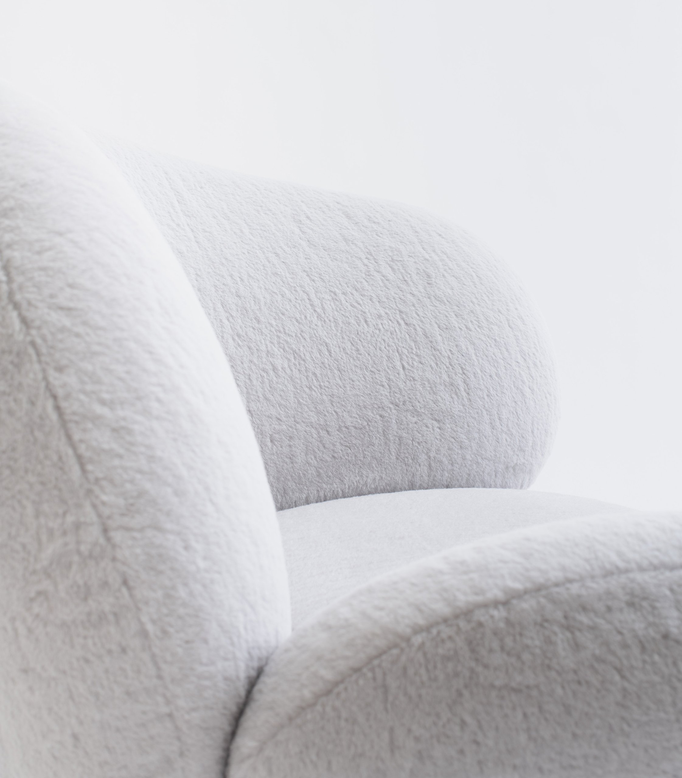 Dumbo Lounge Chair - 3.jpg