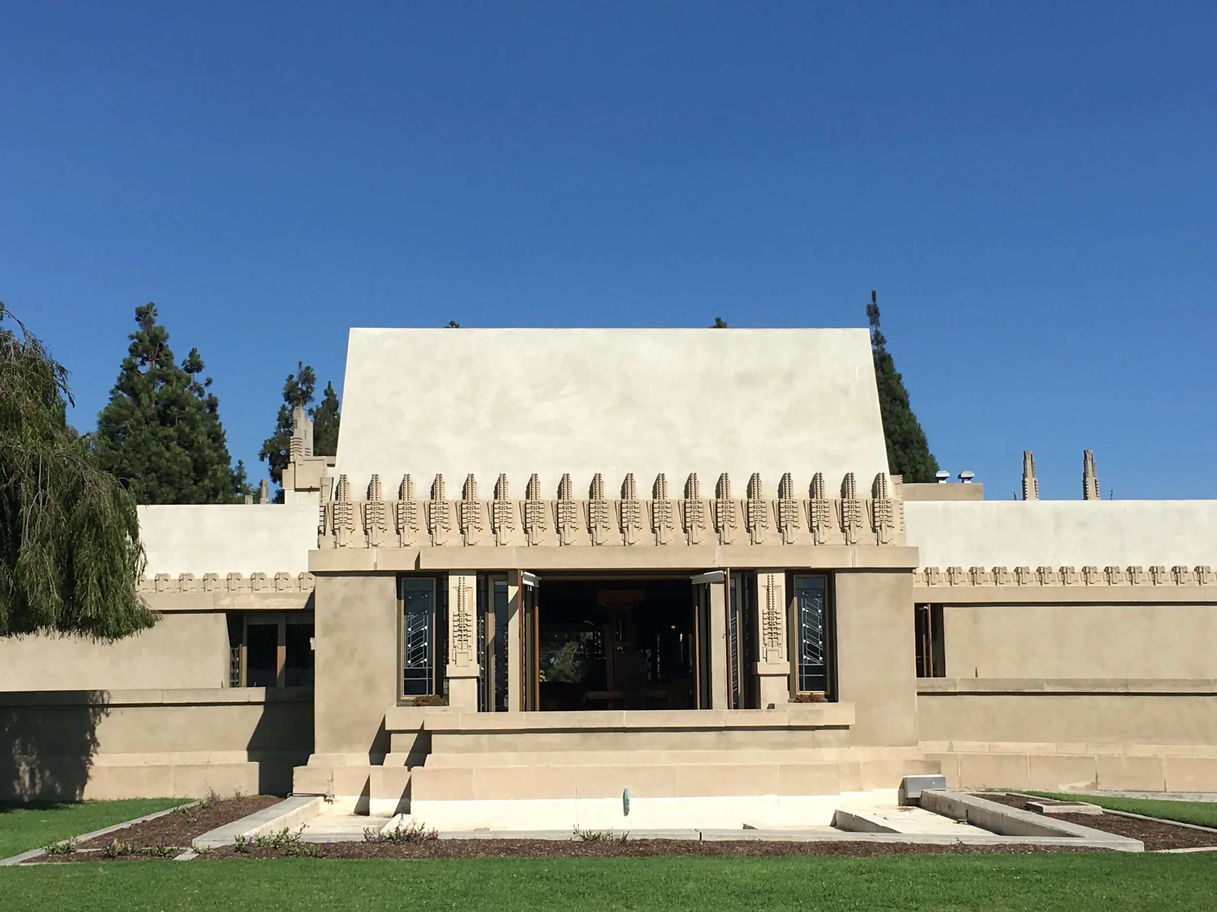 Hollyhock House - 7.jpg