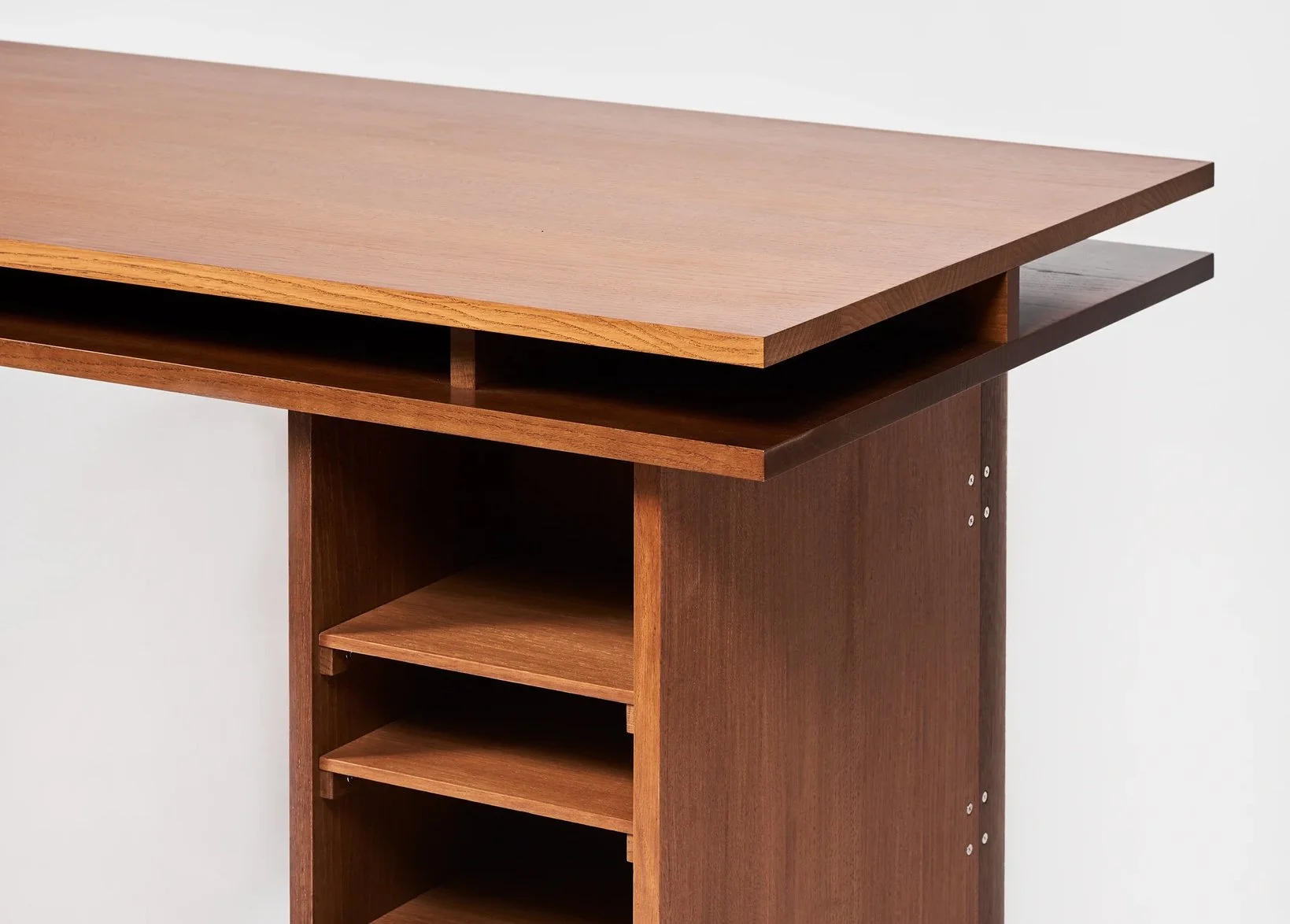 Oak Desk - 3.jpg