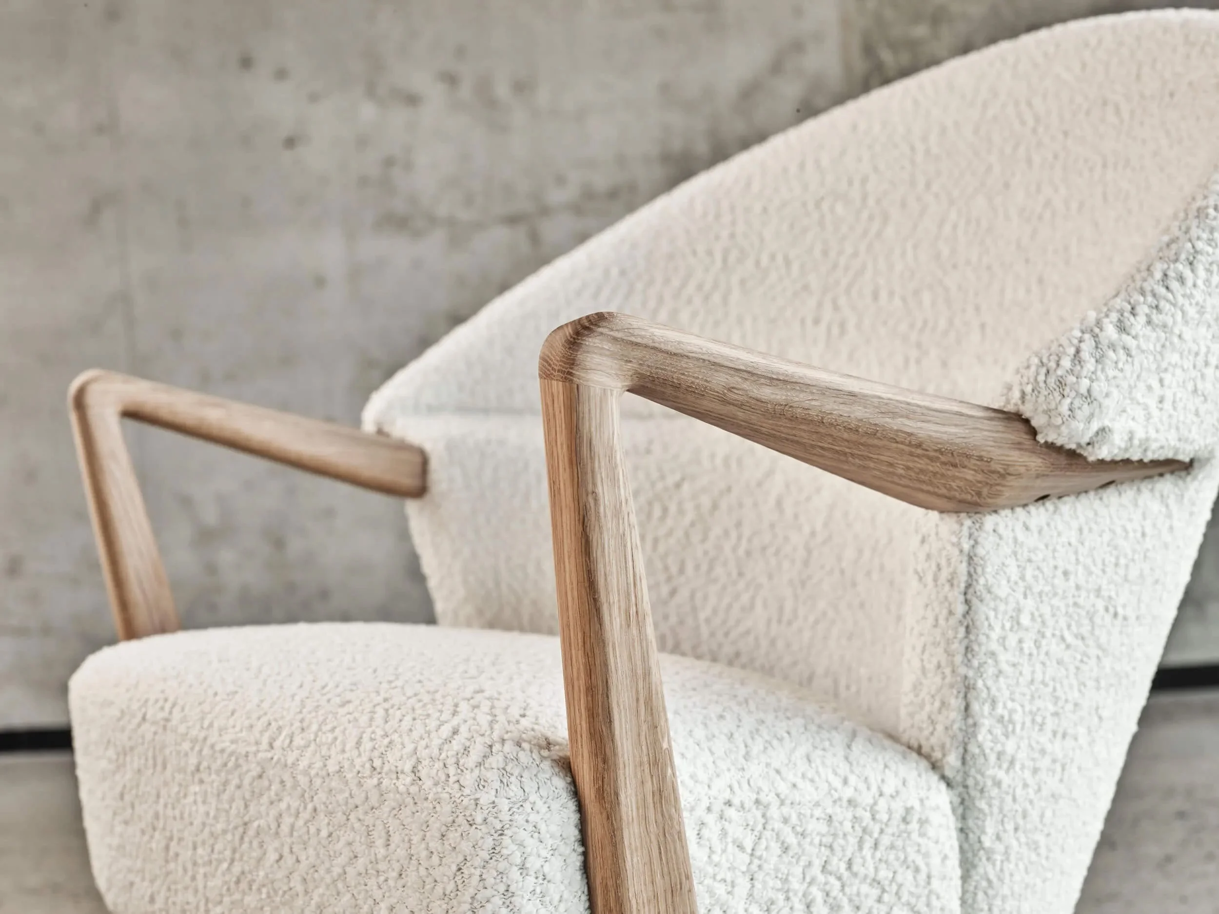Eikund UnFluffy Lounge Chair - 2.jpg