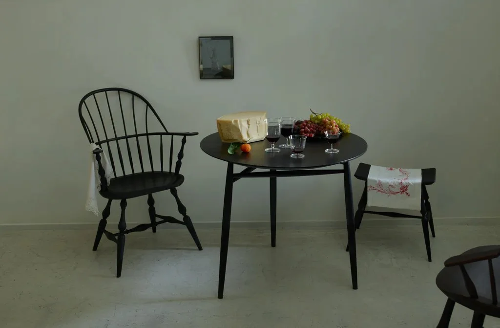 Black Sack Back Armchair - 03.jpg